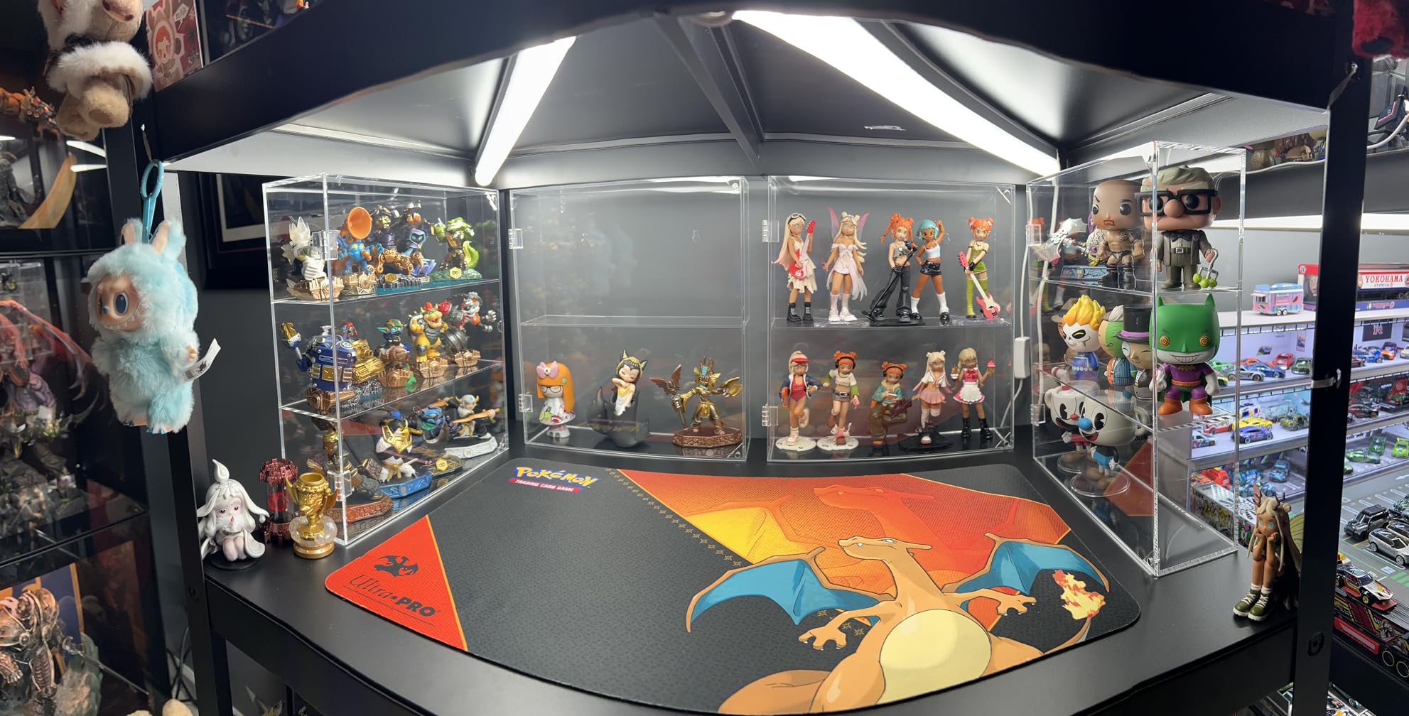 NIUBEE Acrylic Display Case for Figures, Dustproof Clear Wall Mount/Desktop | Magnetic Closure, Effortless Access, With Anti-slip Mat Ensures Stability For Collectibles Popmart Sonny Angel Amiibo Lego customer photo 2