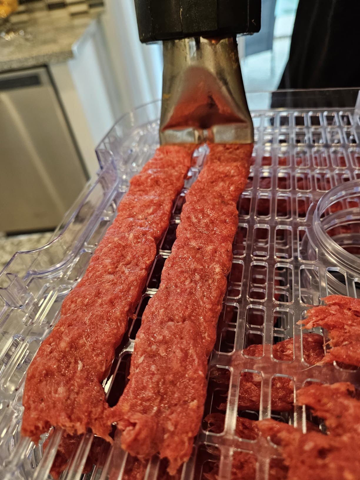 Weston Original Beef Jerky Gun Kit, Makes Flat and Round Snack Sticks, 1.5lbs Meat Capacity, With Sausage Funnel, 2 Nozzles, Stomper and Two Cleaning Brushes, Gifts for Men, Black (37-0150-W) customer photo 1