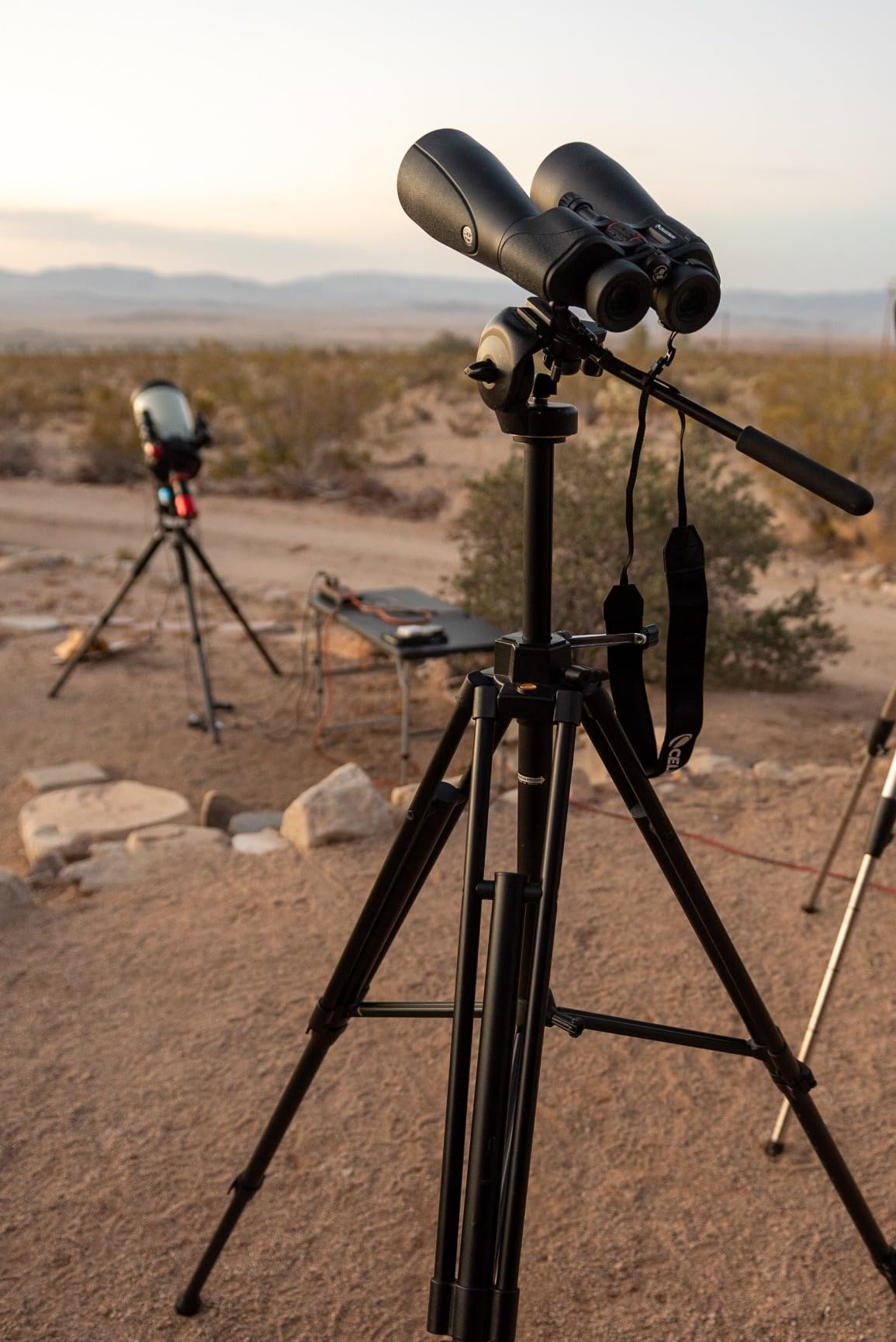 Celestron - SkyMaster Pro ED 7x50 Binocular - Astronomy Binocular with ED Glass - Large Aperture for Long Distance Viewing - Fully Multi-Coated XLT Coating - Tripod Adaptable - Carrying Case Included customer photo 2