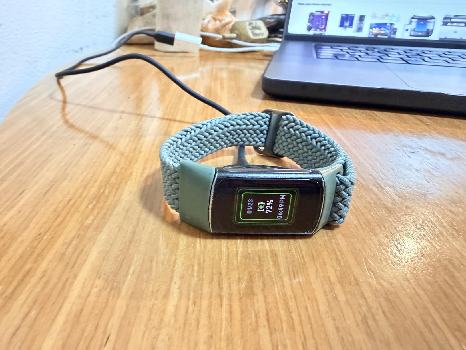 Fitbit Charge 6 Charging Cable, Official Product, Black customer photo 1