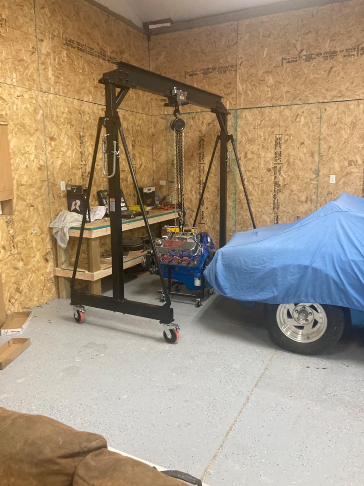 Strongway Adjustable Gantry Crane, 2000-Lb Capacity, 7.87ft to 11.9ft Lift Height, Heavy-Duty Steel A-Frame Hoist Lift, Portable I-Beam Mobile Crane for Garage & Commercial Workshops customer photo 1