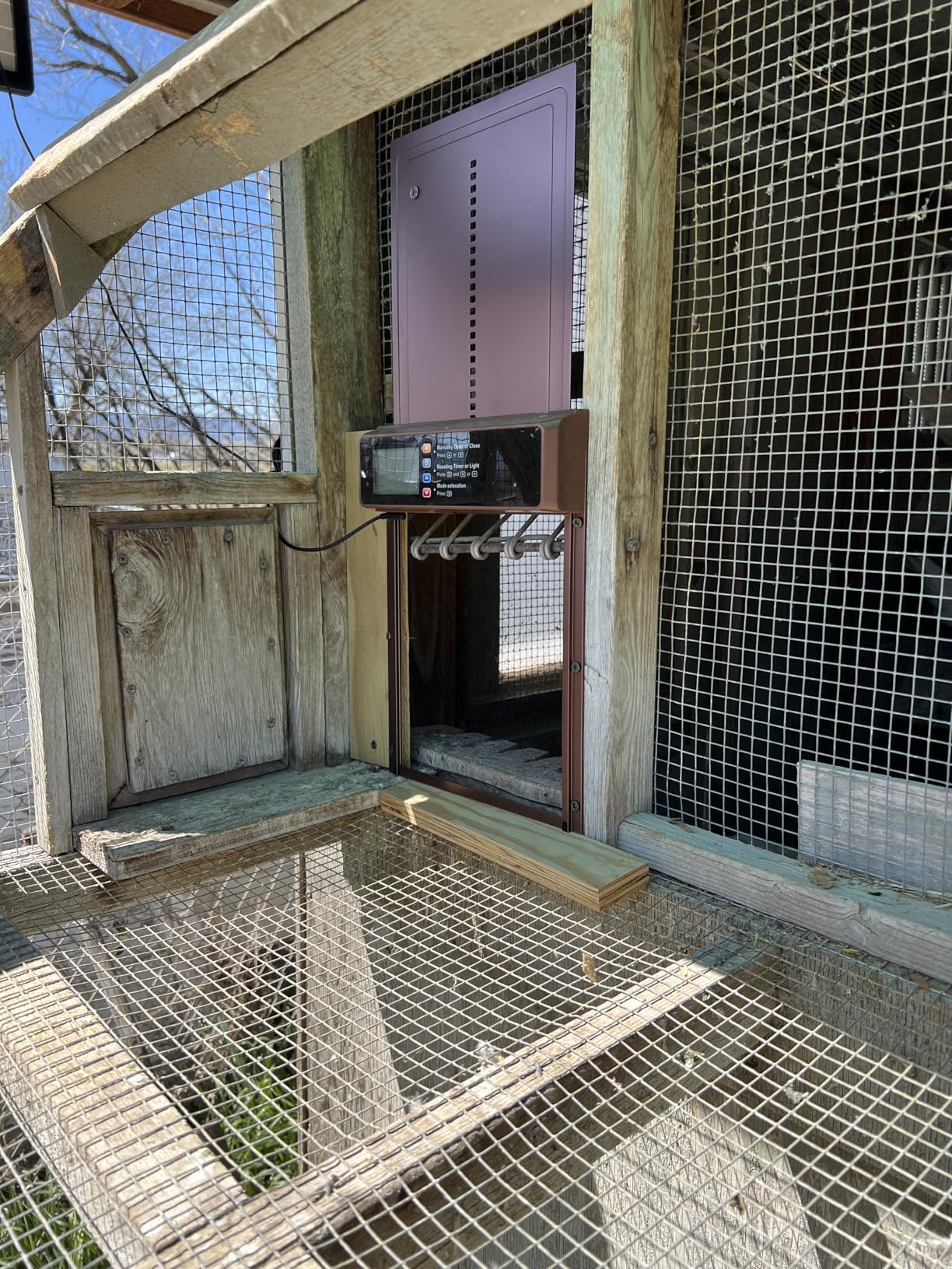Automatic Chicken Coop Door Solar Powered with Timer & Light Sensor | Automatic Chicken Door with LCD Display, Chicken Door with Rang 20M Remote Control, Anti-Pinch Function & Made of Al-Alloy customer photo 2
