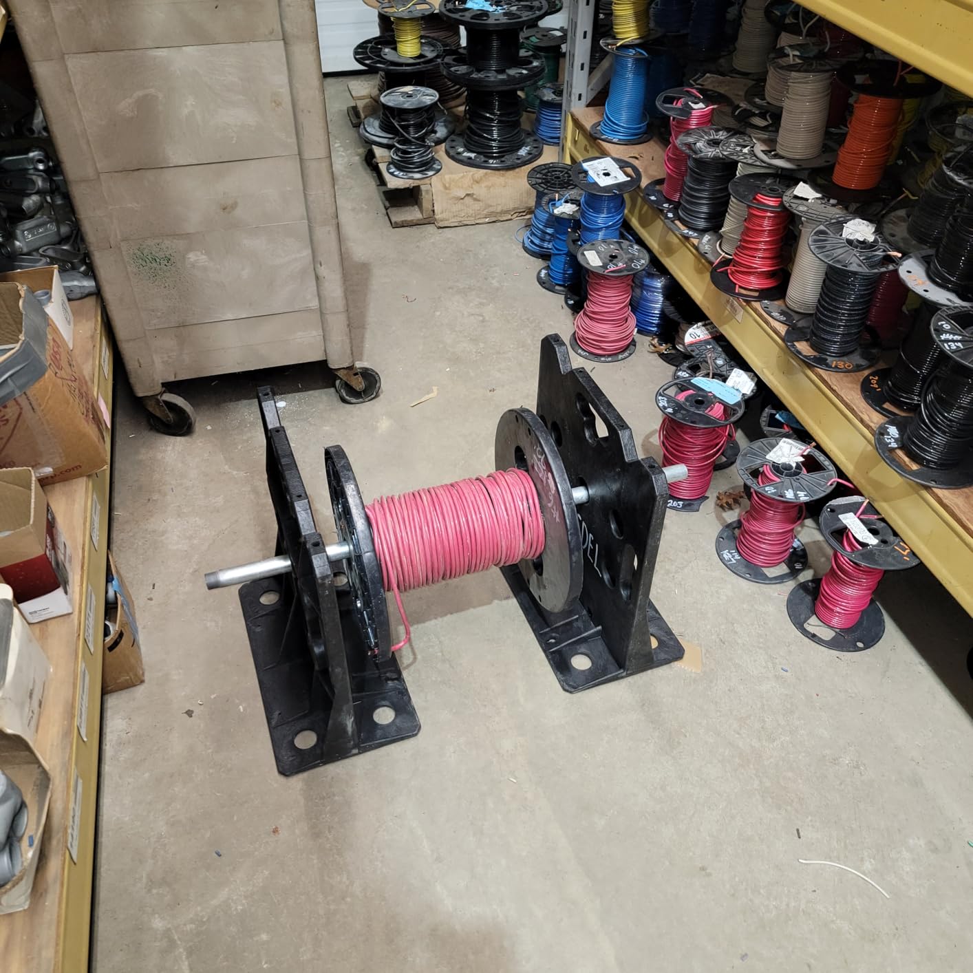 Multi Purpose Wire Dispenser, Cable/Wire Spool Rack, Wire Spool Caddy, Holds Spools Up to 34