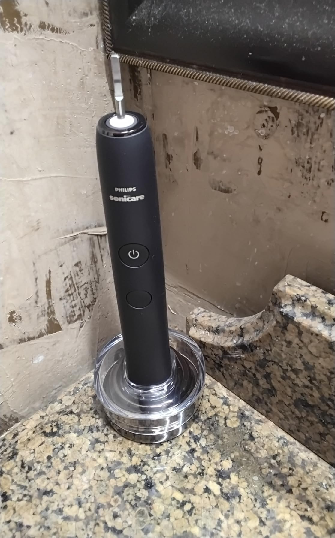 Philips Sonicare DiamondClean Smart 9300 Electric Toothbrush - Sonic Toothbrush with App, Pressure Sensor, 12 Brushing Settings, Replacement Reminder, Travel Case, White, Model HX9903/05 customer photo 2