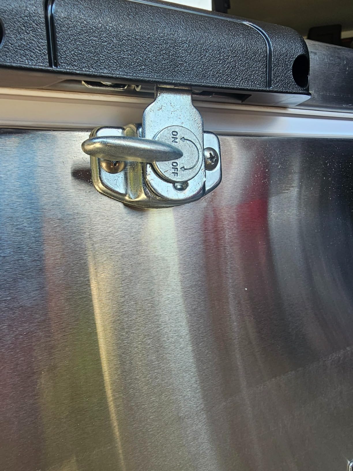 Igloo Legacy Cooler | Insulated Hard Shell Ice Chest customer photo 2