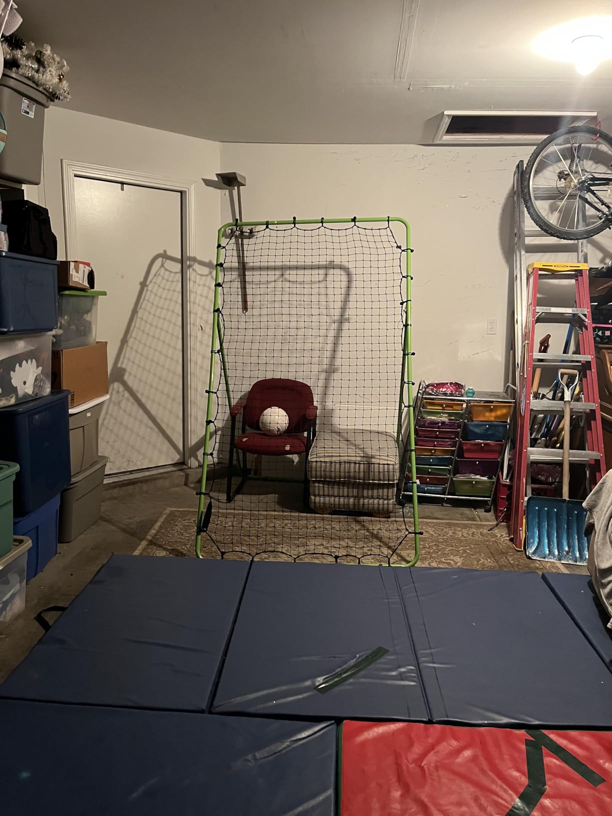 Volleyball Rebounder Net 7x4 ft Volleyball Rebounder with 5 Adjustable Rebound Angles Bounce Back Training Equipment for Volley Ball Practice customer photo 1