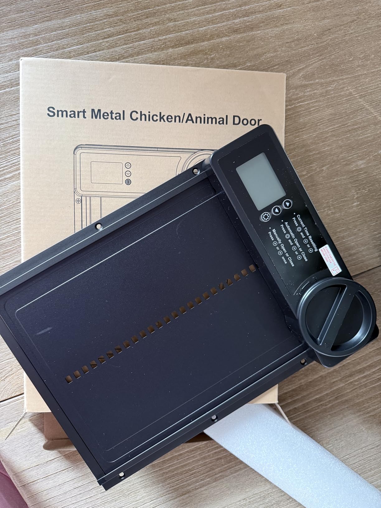 Automatic Chicken Coop Door - Aluminum Auto Chicken Coop Opener with Anti-Pinch Sensor, Battery Powered Chicken Door with Smart Timer & LCD Display, Waterproof customer photo 2