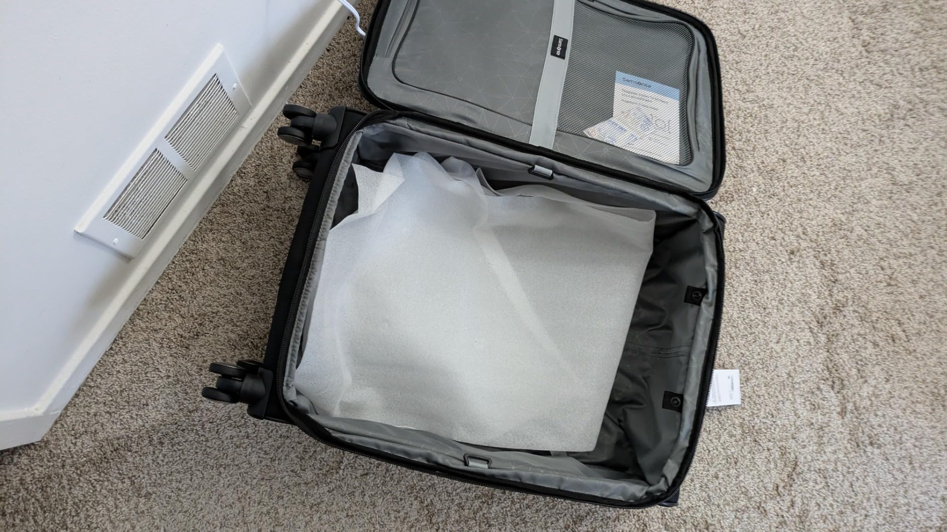 Samsonite Ascella 3.0 Softside Expandable Luggage with Spinner Wheels, 3-Piece Set (20/25/28), Black customer photo 2