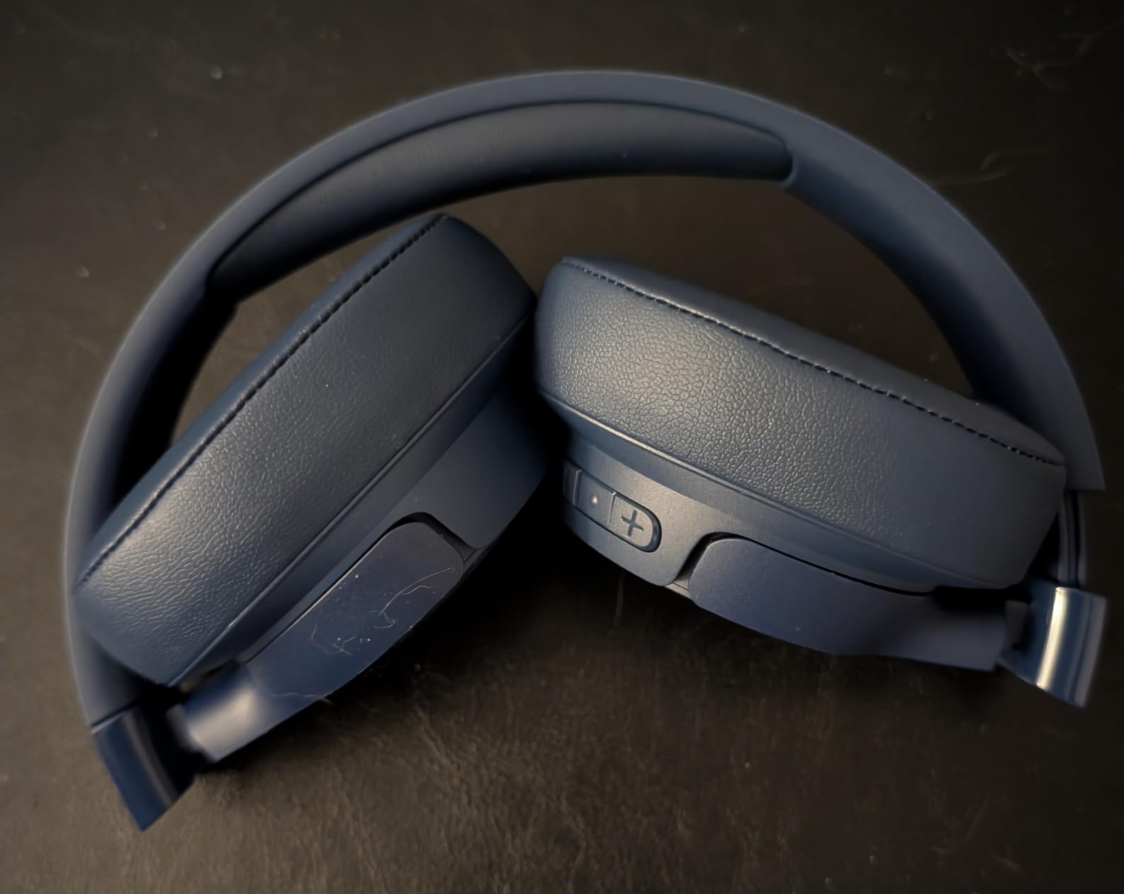 JBL Tune 720BT - Wireless Over-Ear Headphones with JBL Pure Bass Sound, Bluetooth 5.3, Up to 76H Battery Life (Blue) customer photo 2