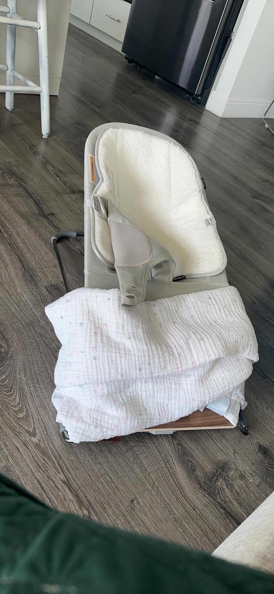 UPPAbaby Mira Bouncer/Portable 2-in-1 Bouncer + Seat Grows with Your Baby/GREENGuard Gold, JPMA + FSC Certified/Cozy Seat Liner + Storage Bag Included/Wells (Taupe Melange/Black Chrome/Walnut Wood) customer photo 2