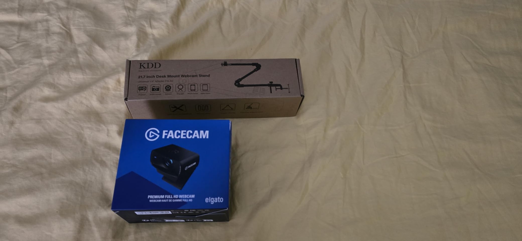 Elgato Facecam MK.2 - Premium Full HD Webcam for Streaming, Gaming, Video Calls, Recording, HDR Enabled, Sony Sensor, PTZ Control - works with OBS, Zoom, Teams, and more, for PC/Mac customer photo 2