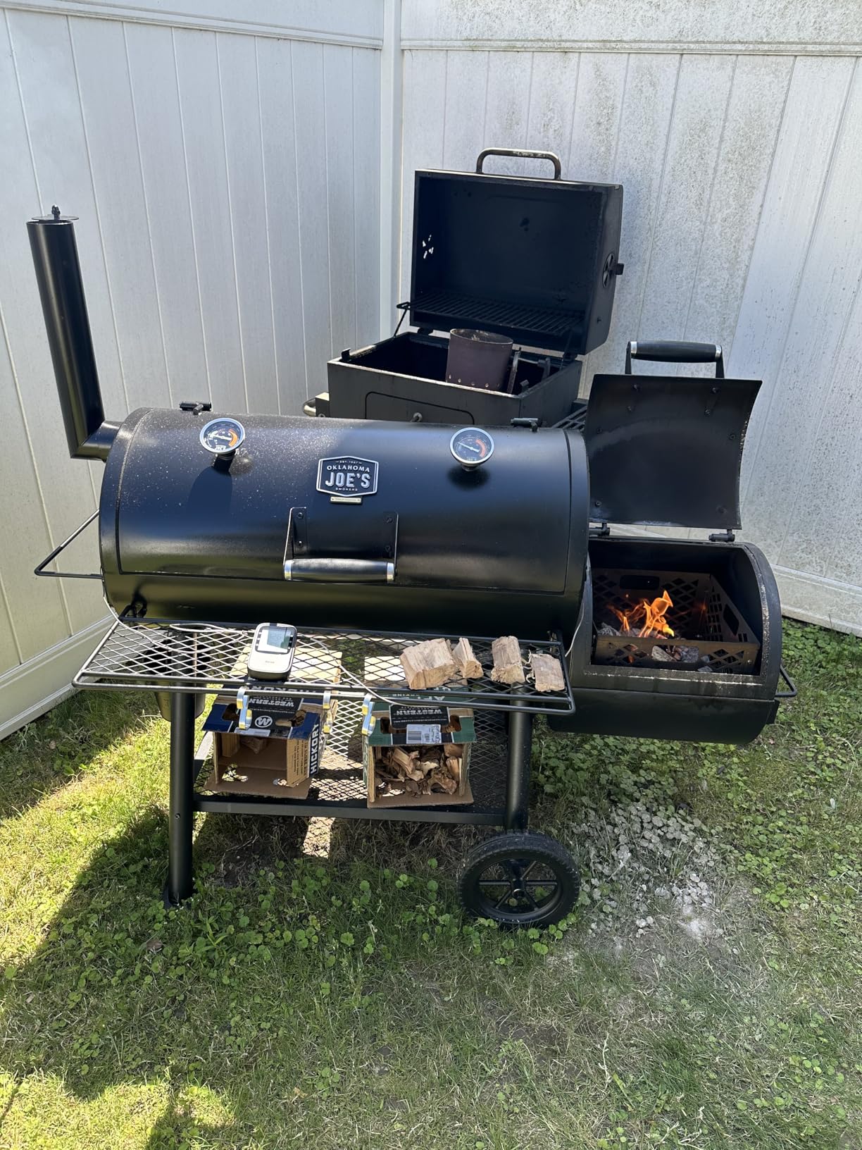 Oklahoma Joe's Highland Offset Charcoal Smoker and Grill with 900 sq. in. Cooking Area in Black customer photo 1