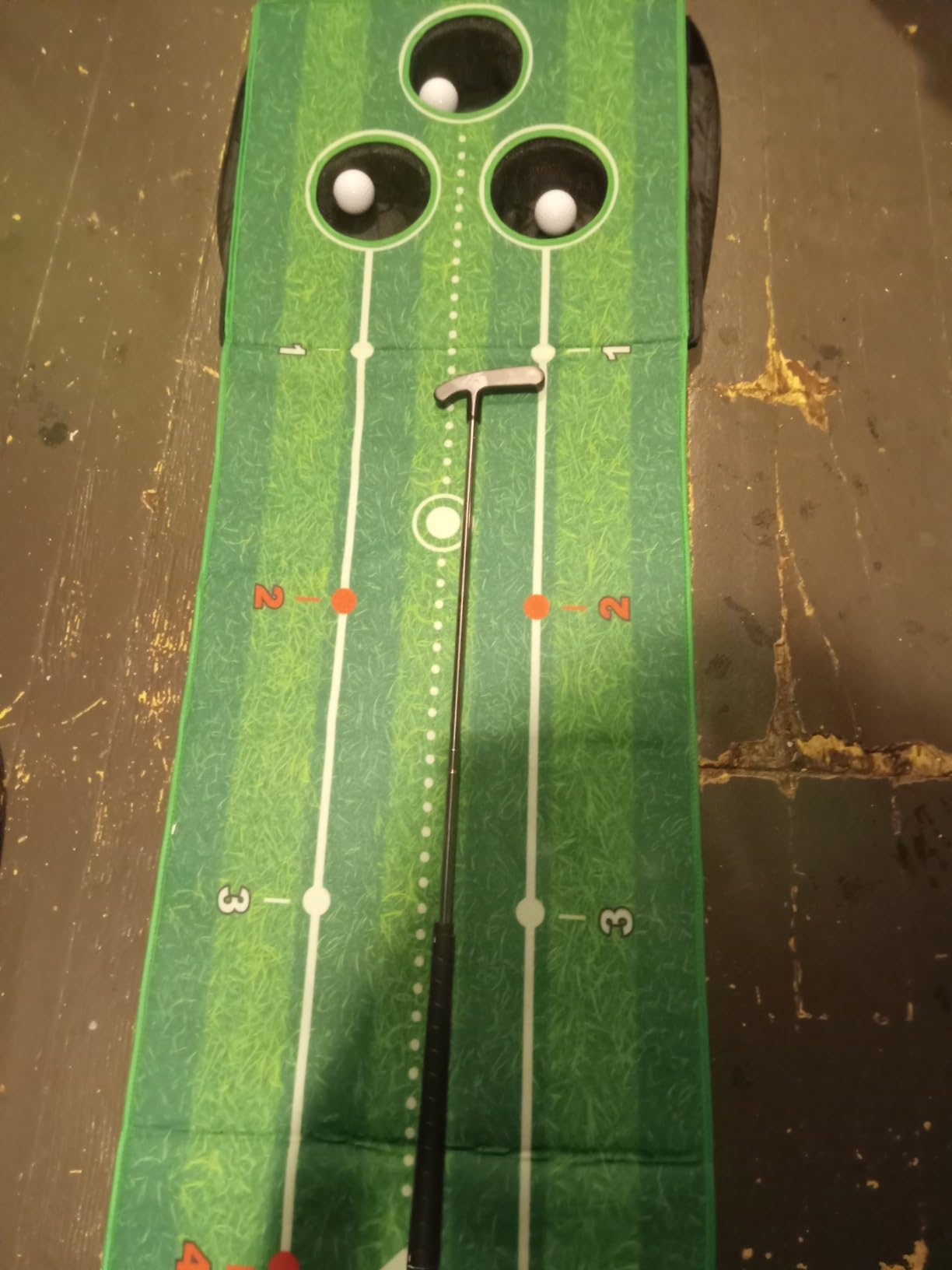 New Portable Golf Putting Mat, Mini Golf - Putting Green Indoor + Putting Green Outdoor - Putting Mat with 3 Balls + Retractable Push Rod (Youth) - Putting Matt for Indoors, Golf Gifts for Men Kids customer photo 1