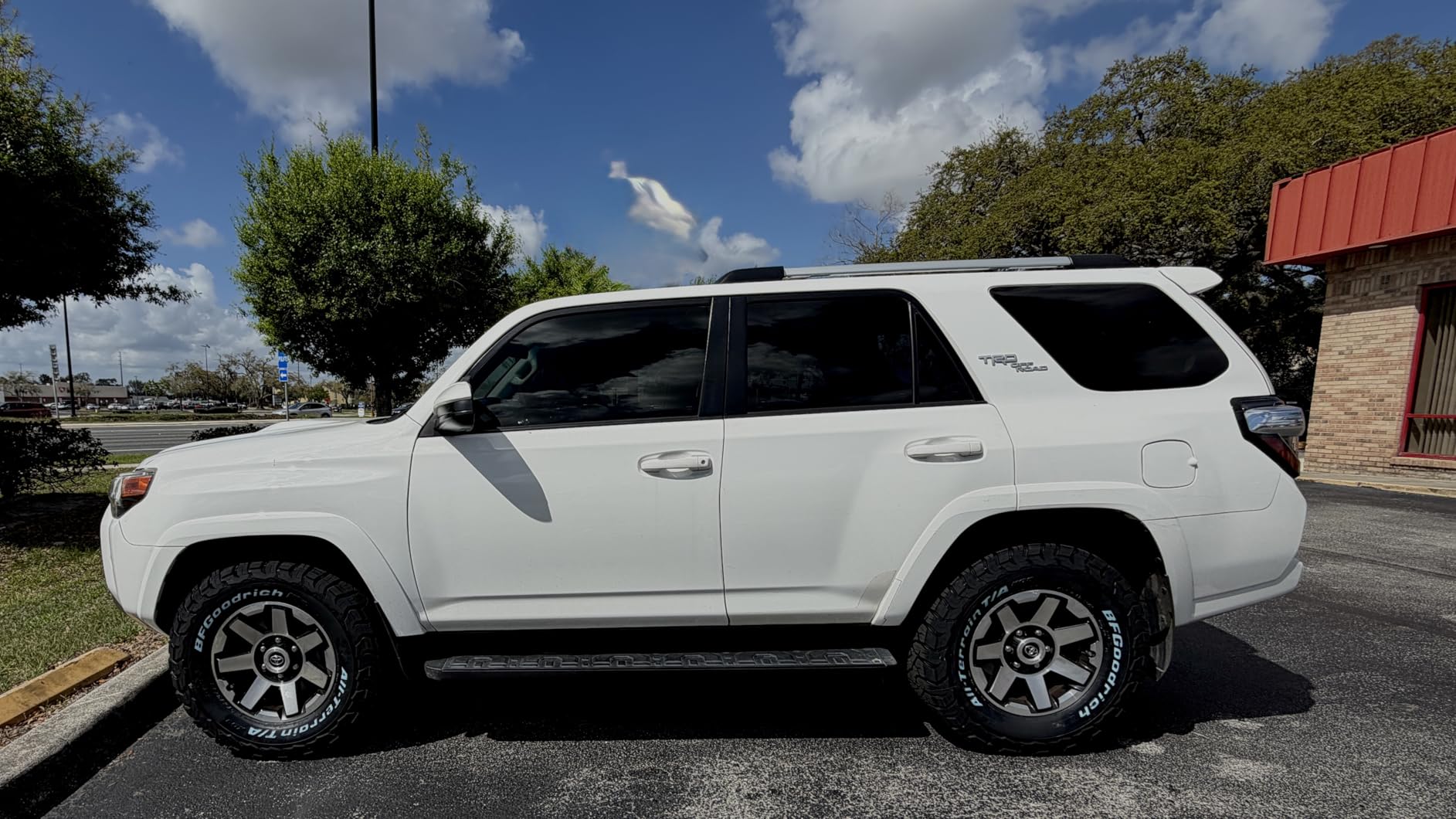 BFGoodrich All-Terrain T/A KO3 Car Tire for Light Trucks, SUVs, and Crossovers, LT285/70R17/E 126/123S customer photo 1