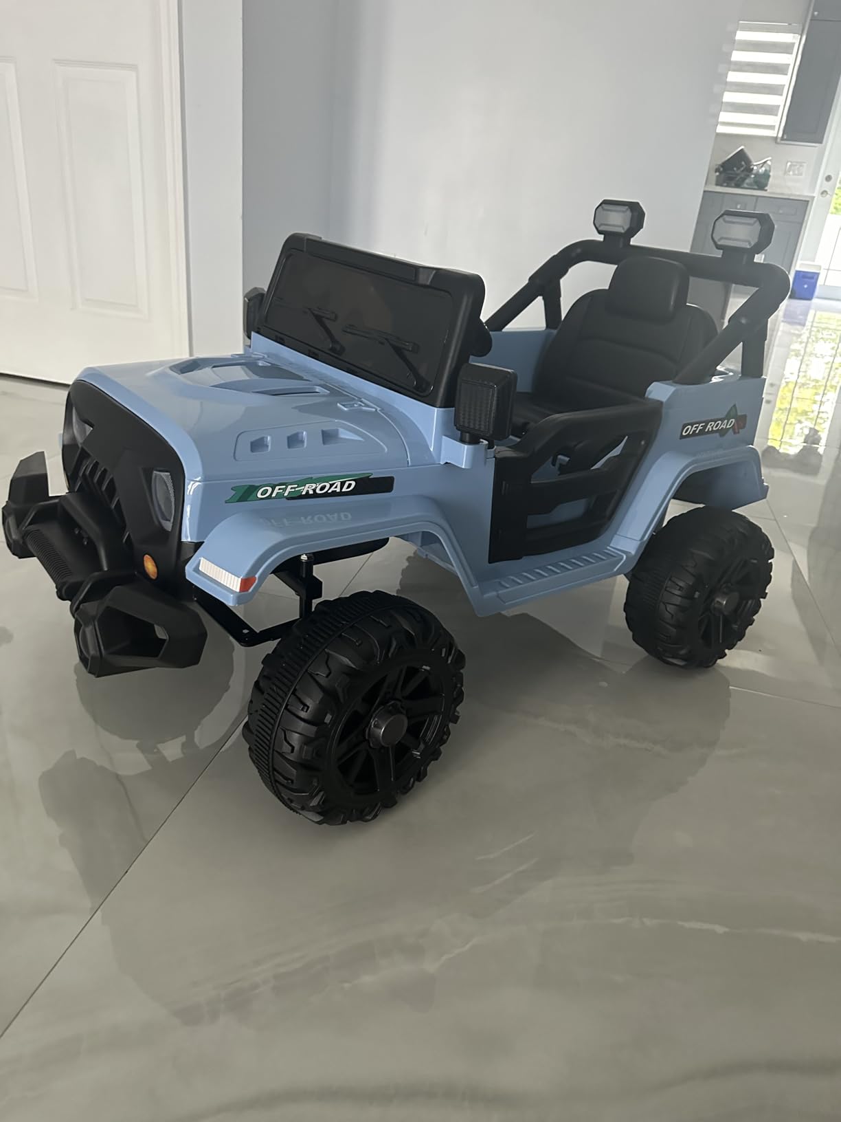 MINIATURE MOTORS 12V Kids Electric Ride on Truck Car Remote Control, Twin 35W Motors 3.5MPH Max Speed, Bluetooth Music Player, 4 Wheels Suspension LED Lights Safety Belt, Gift for Boys & Girls-Blue customer photo 1