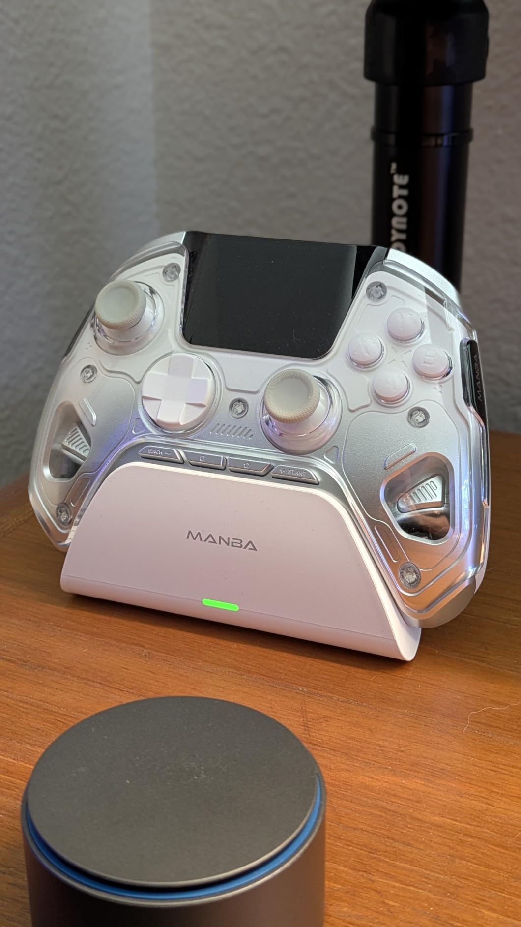 ManbaOne Interactive Screen Wireless Gaming Controller for PC/Switch/Switch 2/iOS/Android customer photo 2