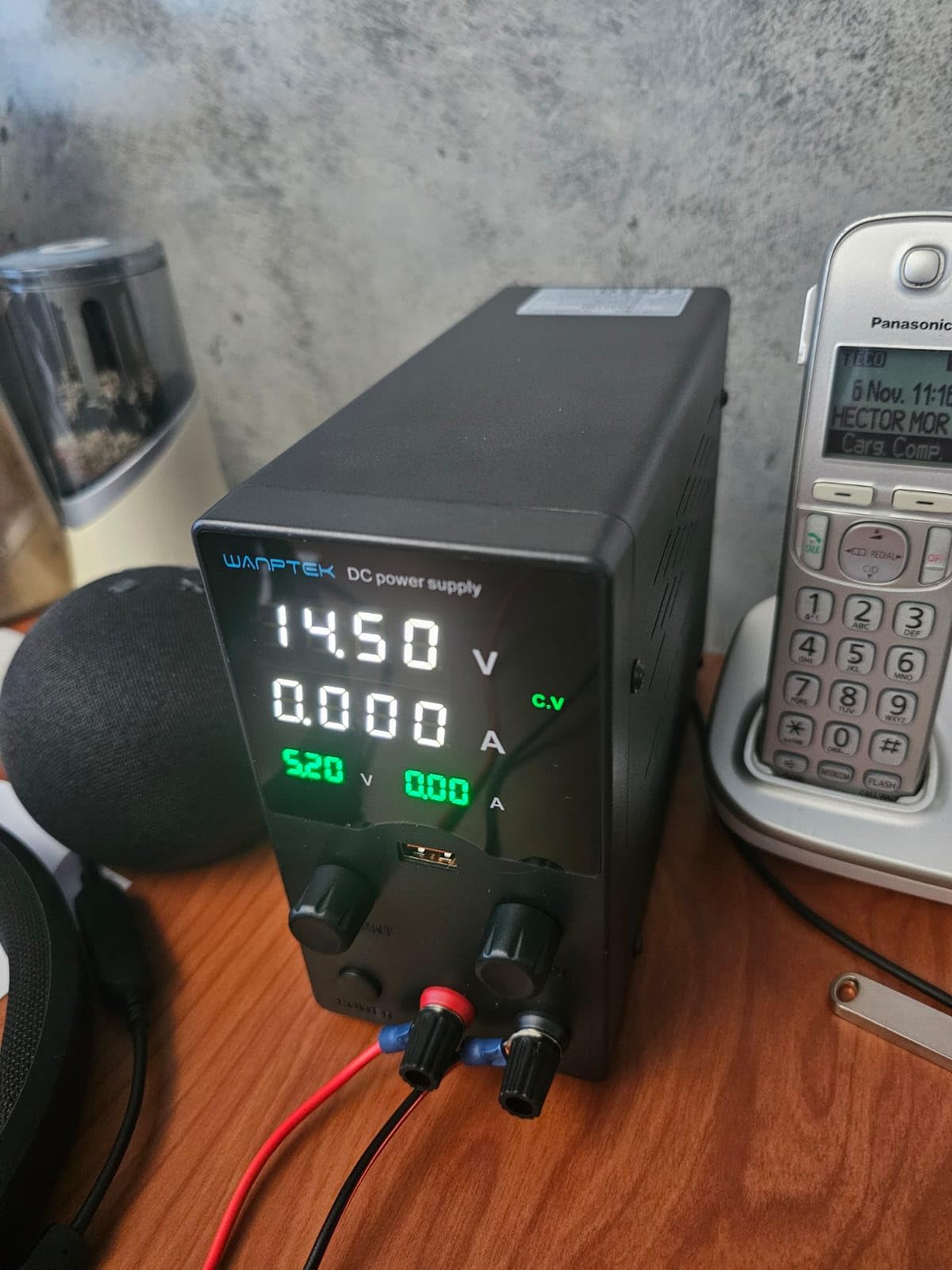 Wanptek DC Power Supply Variable 30V 10A, Adjustable Bench Power Supply with Precision Encoder Knob, 4-Digit LED Display, USB Fast Charging Port and Real-Time Output Display for Repair Lab and DIY customer photo 2