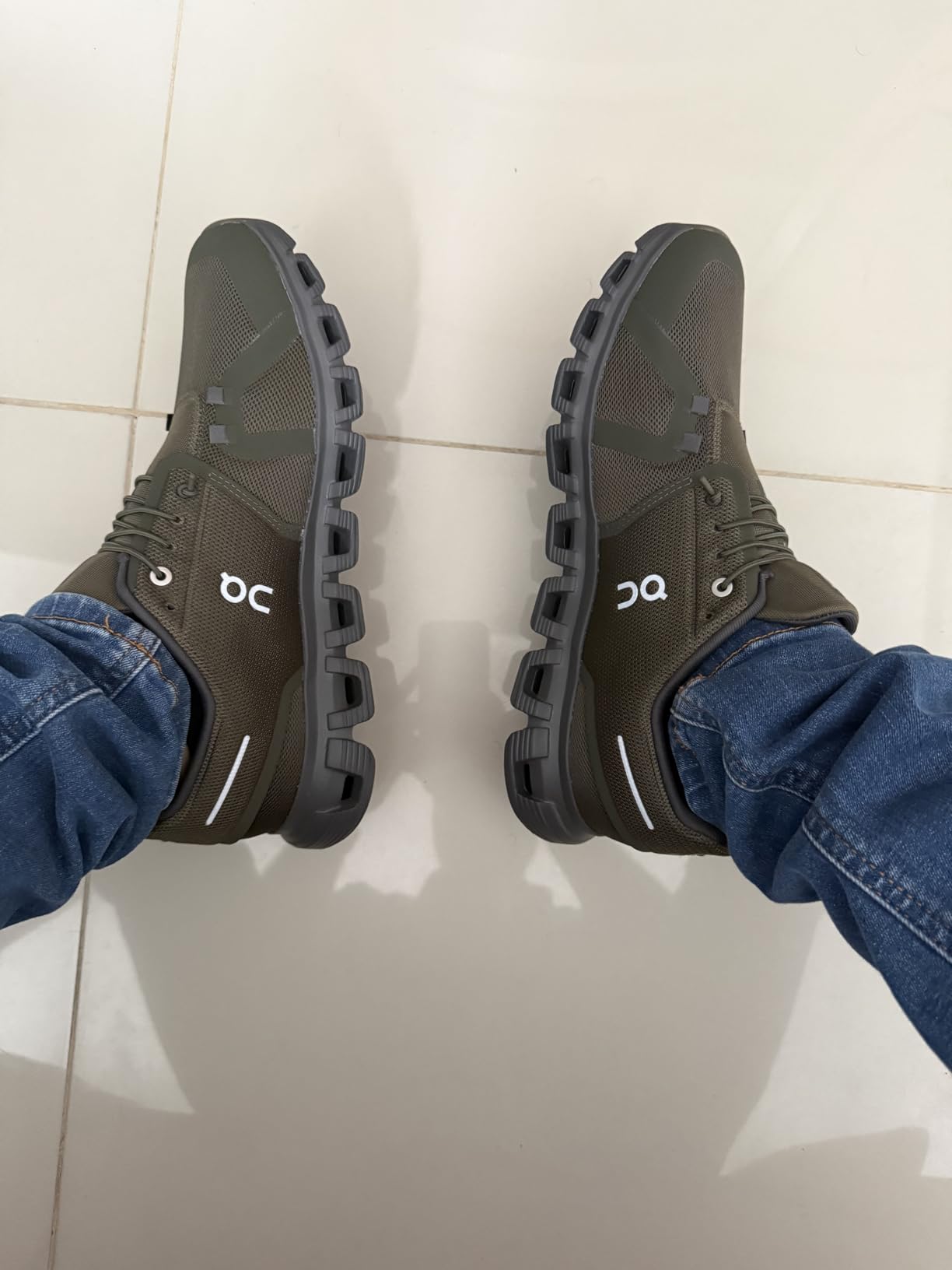 On Men's Cloud 6 Sneakers customer photo 2