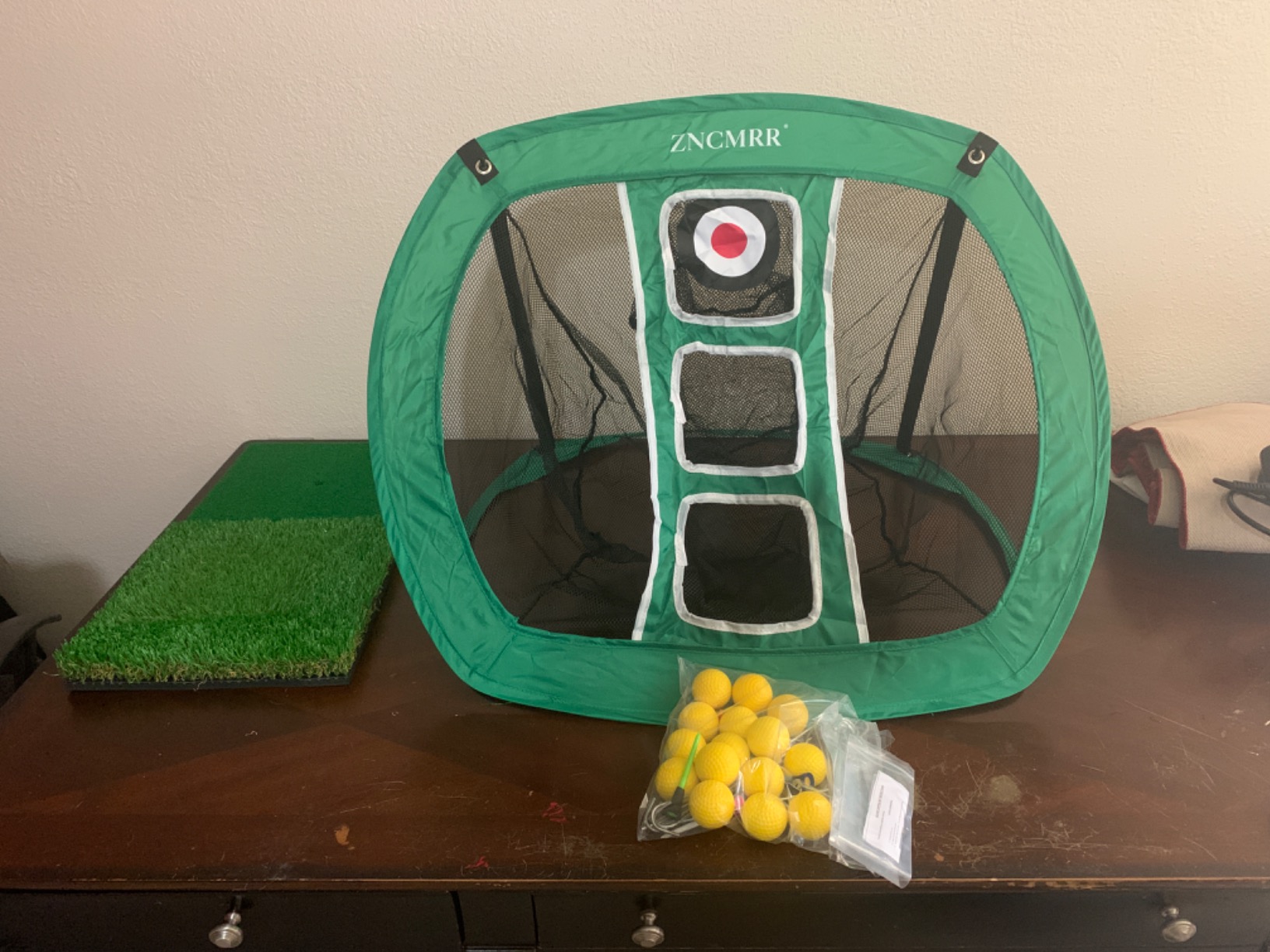 Pop Up Golf Chipping Net, Indoor/Outdoor Golfing Target Net Collapsible Portable Golf Hitting Net with 15 Training Balls and 2 Hitting Mats for Backyard Driving and Swing customer photo 1