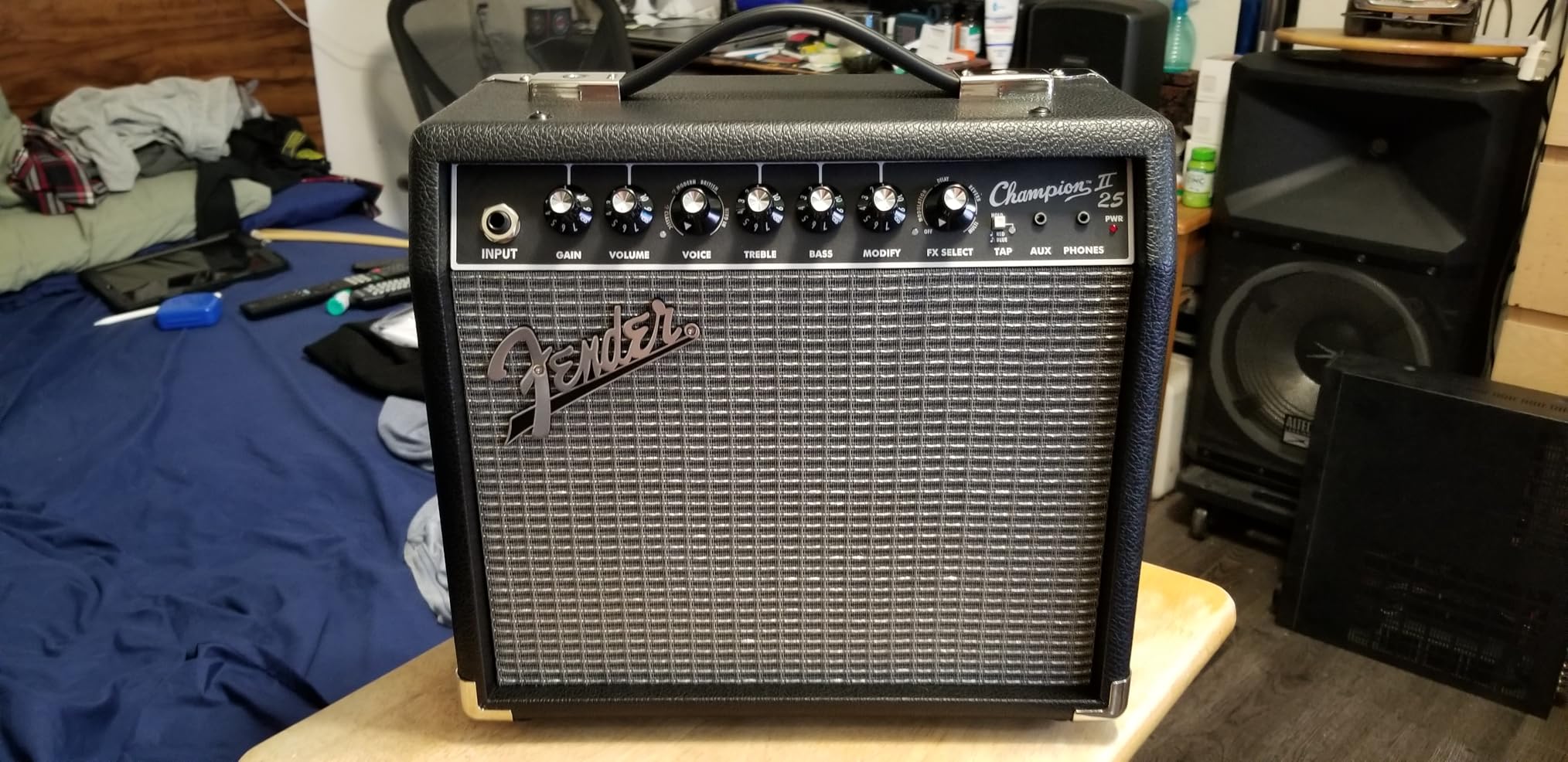 Fender Champion II 25 Guitar Amp, 25 Watts, with 2-Year Warranty, Features 12 Built-In Effects Models customer photo 1