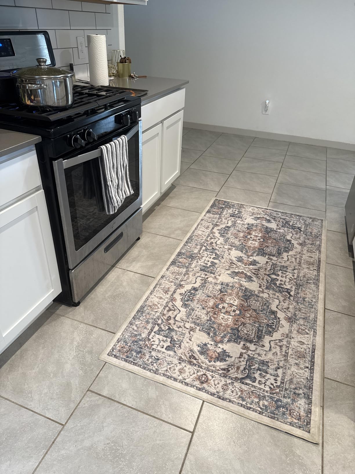 2x6 Hallway Washable Runner Rug: Vintage Soft Kitchen Laundry Runner with Non Slip Backing Farmhouse Entryway Floor Mat Stain Resistant Carpet customer photo 1