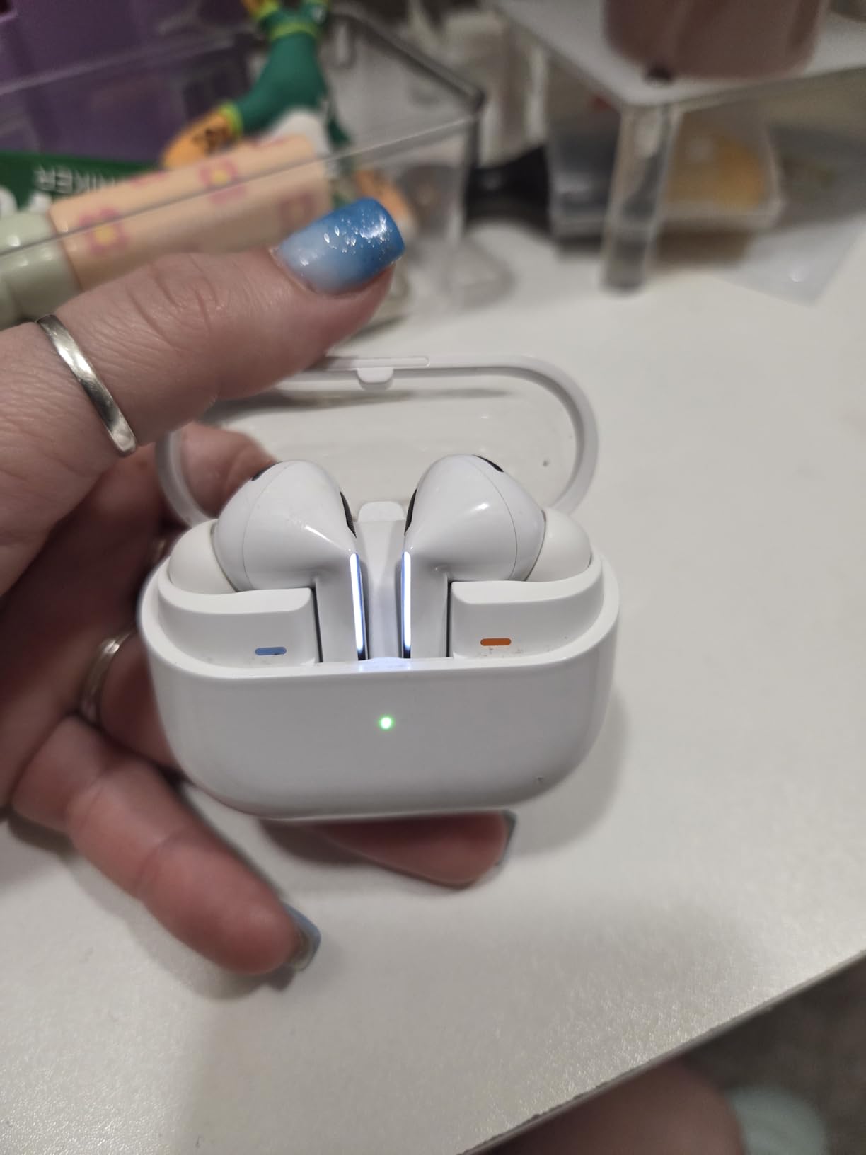 Samsung Galaxy Buds 3 Pro AI True Wireless Bluetooth Earbuds, Noise Cancelling, Sound Optimization, Real-Time Interpreter, Redesigned Comfort Fit Latin American Version (White) customer photo 1