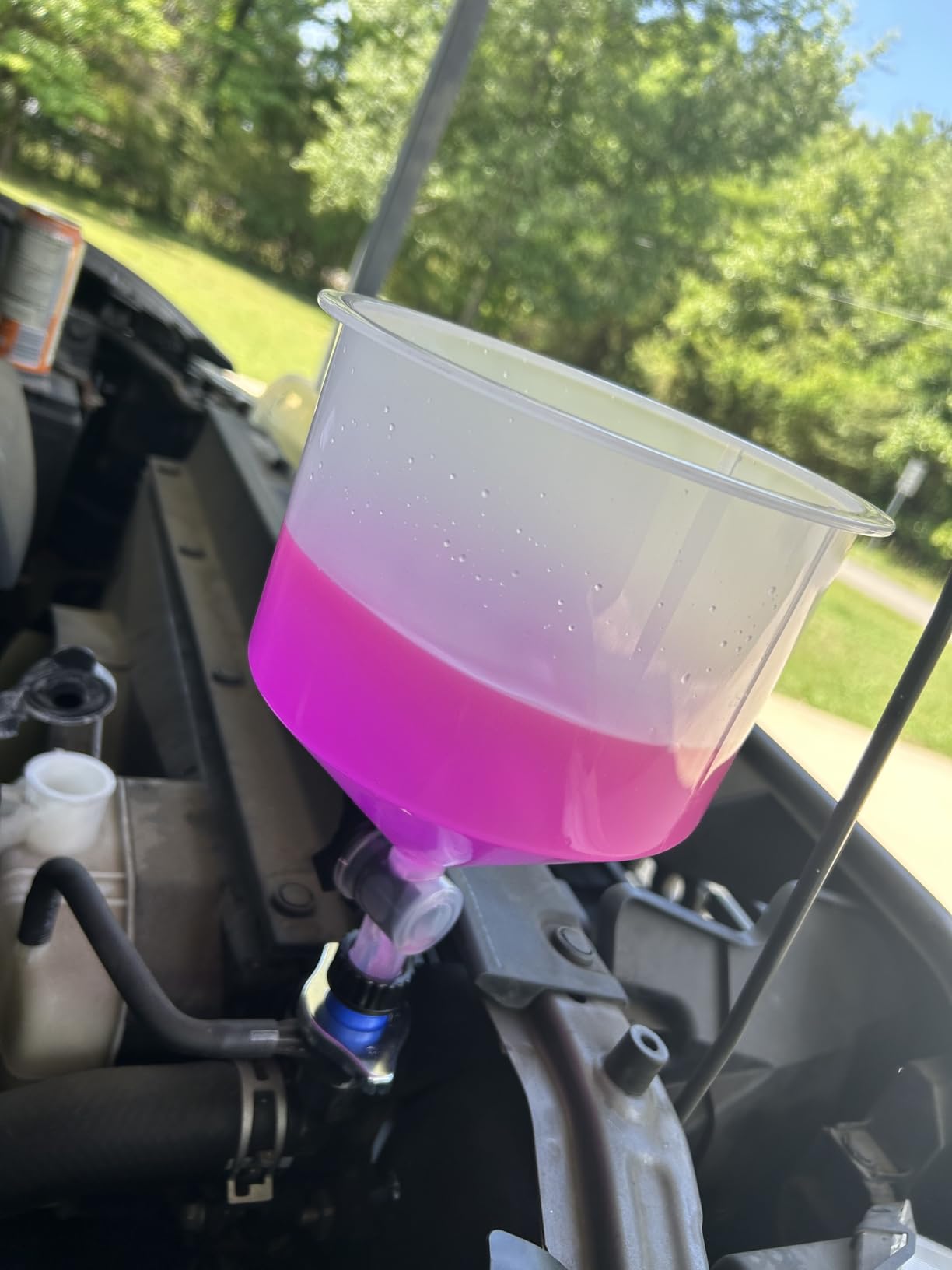 SMART JERRY - Coolant Bleeder Kit, Radiator Burping Funnel, No-Spill Coolant Funnel Kit, Radiator Flush Kit, Universal Radiator Funnels (2026 Upgrade: Added 2 Caps for Broader Compatibility) customer photo 1