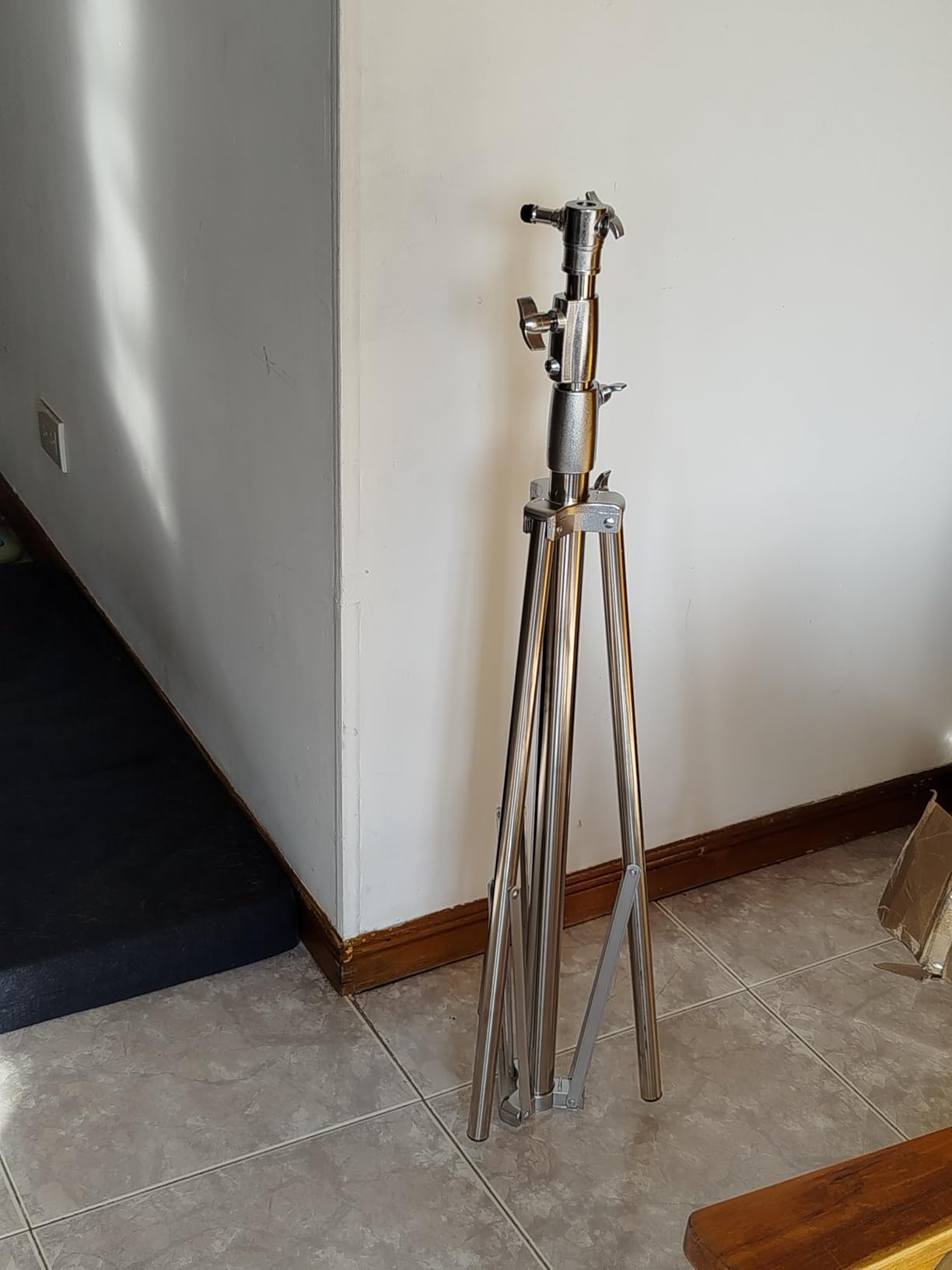 K&F CONCEPT 9.2ft/2.8m Stainless Steel Light Stand, Spring Cushioned Heavy Duty Photography Tripod Stand customer photo 2