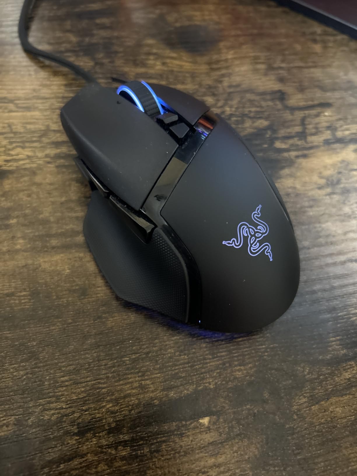 Razer Basilisk V3 35K Wired Ergonomic Gaming Mouse: HyperScroll Tilt Wheel - 35K DPI Optical Sensor Gen 2-13 Customizable Controls - Chroma RGB - Optical Switches Gen 3 customer photo 1
