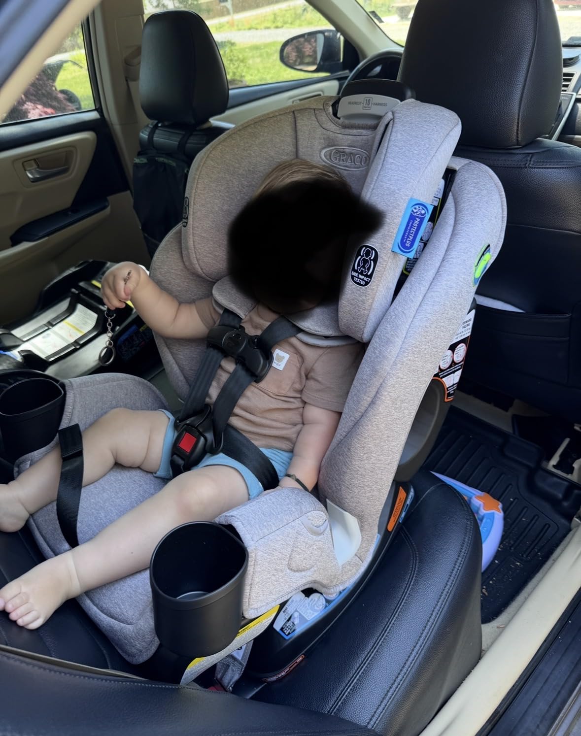 Graco Extend2Fit Convertible Car Seat, Rear and Forward Facing Car Seat with Adjustable Extension Panel for Extra Legroom, Great Gift for Baby Shower or Baby Registry, Redmond customer photo 2