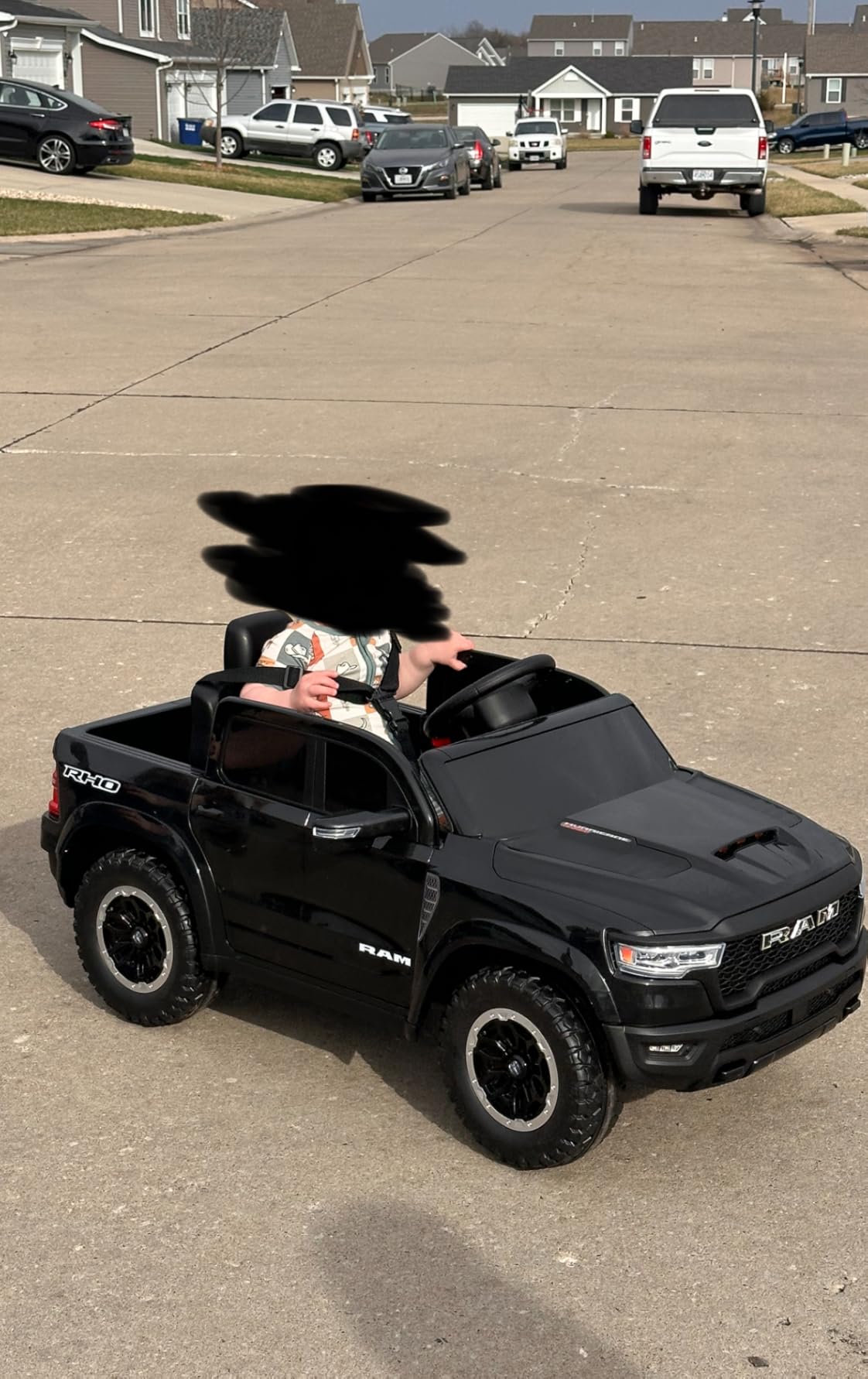 Licensed RAM 1500 12V Kids Ride on Truck, Electric Car with Remote Control, RAM Truck for Kids with Real Key Start & Gear Shifter, Bluetooth Music, Back Storage (Blue) customer photo 2