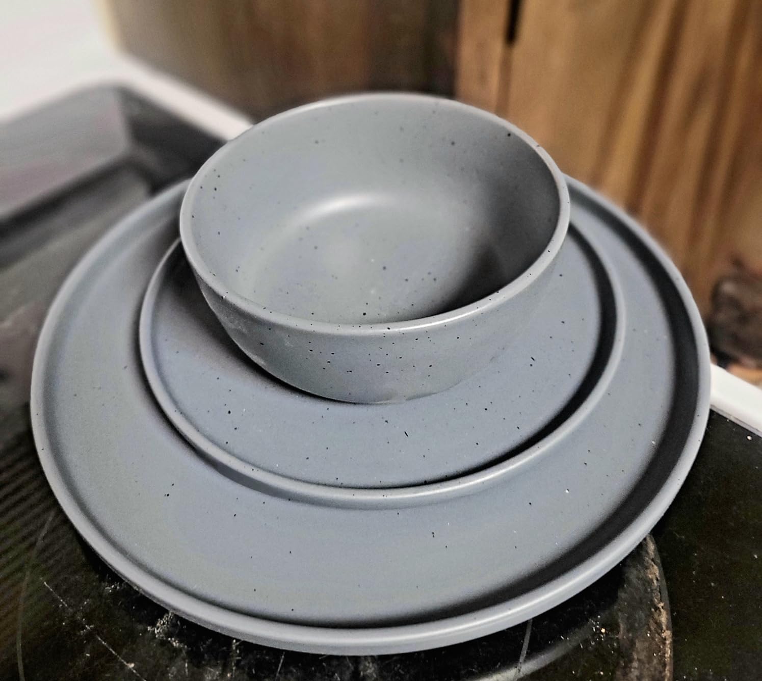Famiware Nebula Ridge Stoneware Dinnerware Sets, Plates and Bowls Sets for 4, 12 Pieces Dishes Set, Microwave and Dishwasher Safe Kitchen Plates, Charcoal customer photo 2