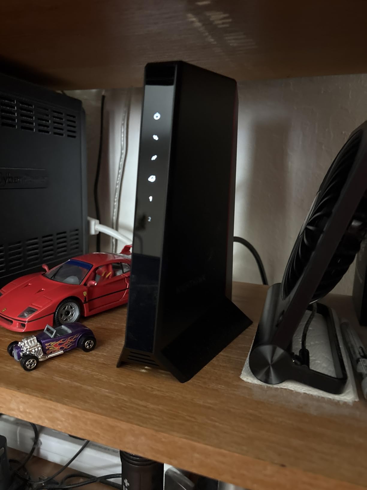 NETGEAR Nighthawk DOCSIS 3.1 Mid/high-Split Cable Modem (CM2500-1AZNAS) – Approved for Today’s Faster Speeds - Works with All Cable Providers Incl. Xfinity, Spectrum, Cox - Plans up to 2Gbps customer photo 1