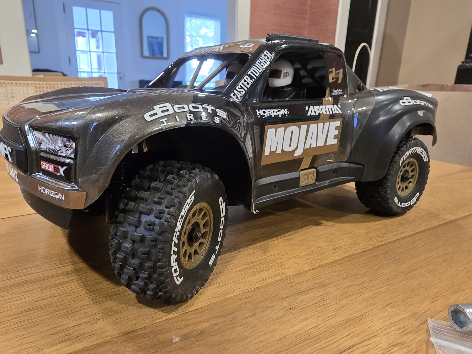 Arrma RC Truck Mojave GROM 4X4 223S BLX BRUSHLESS Small Scale Desert Truck RTR, Black, ARA2304T1 customer photo 1