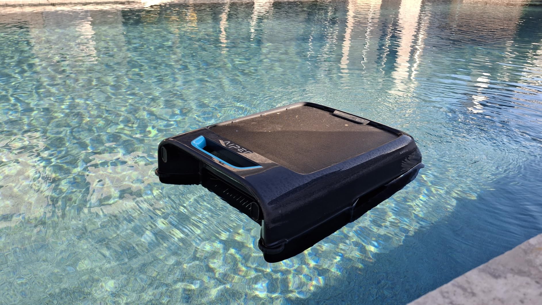 AIPER EcoSurfer S2 Solar Powered Pool Surface Skimmer Robot with APP Support, 24/7 Continuous Cleaning, Dual Charging Modes, Smart Obstacle Avoidance, 150-um Filtration, OTA Upgrade, Gray customer photo 2
