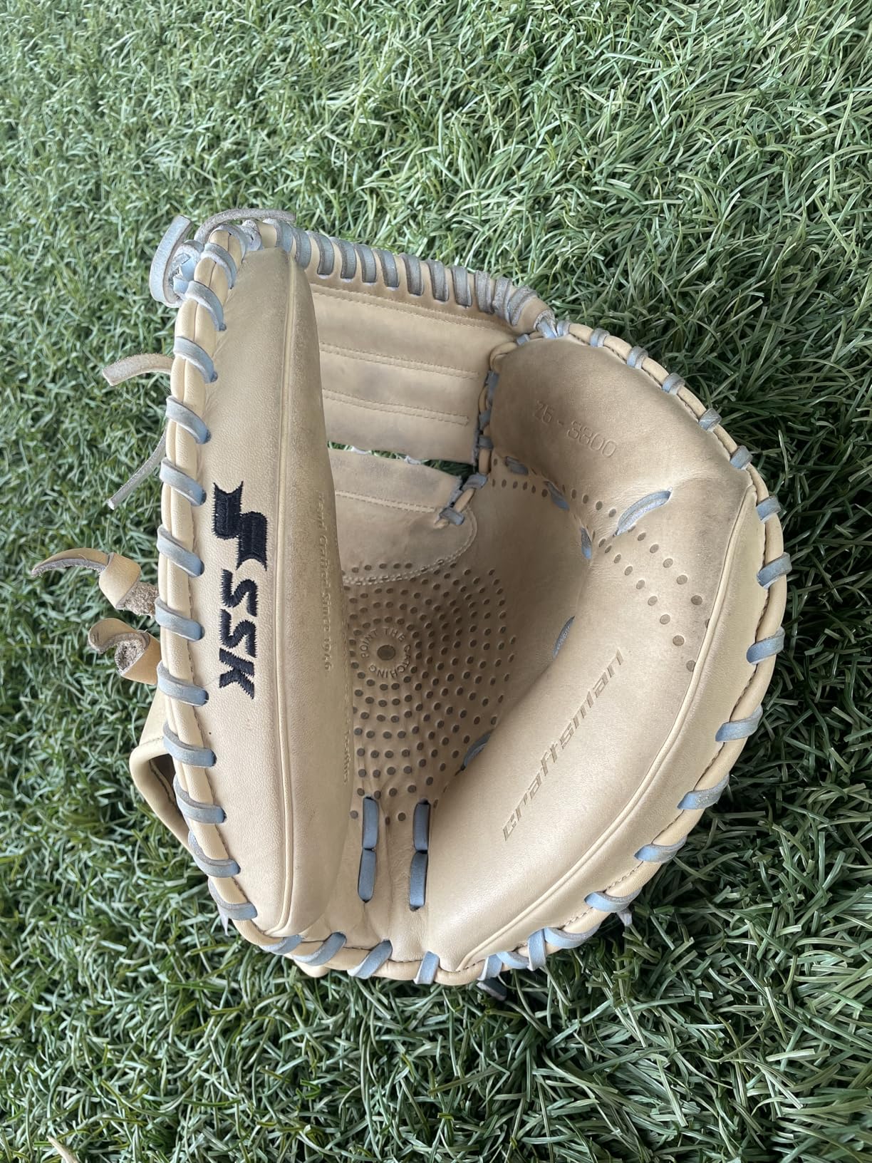 SSK Z5 Craftsman Baseball Catcher's Mitt - 32.5