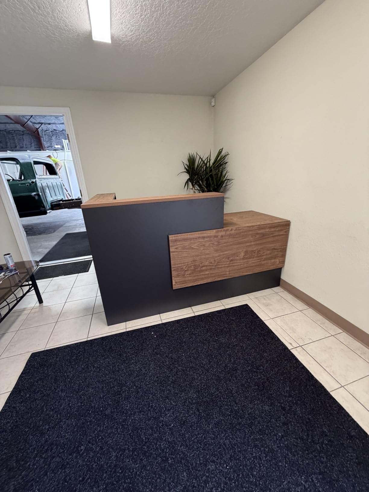 L-Shaped Reception Desk with Counter, 1-Inch Thick Board, Lockable Drawers & Keyboard Tray, Heavy-Duty Front Desk for Office, Salon, Hotel & Clinic customer photo 1
