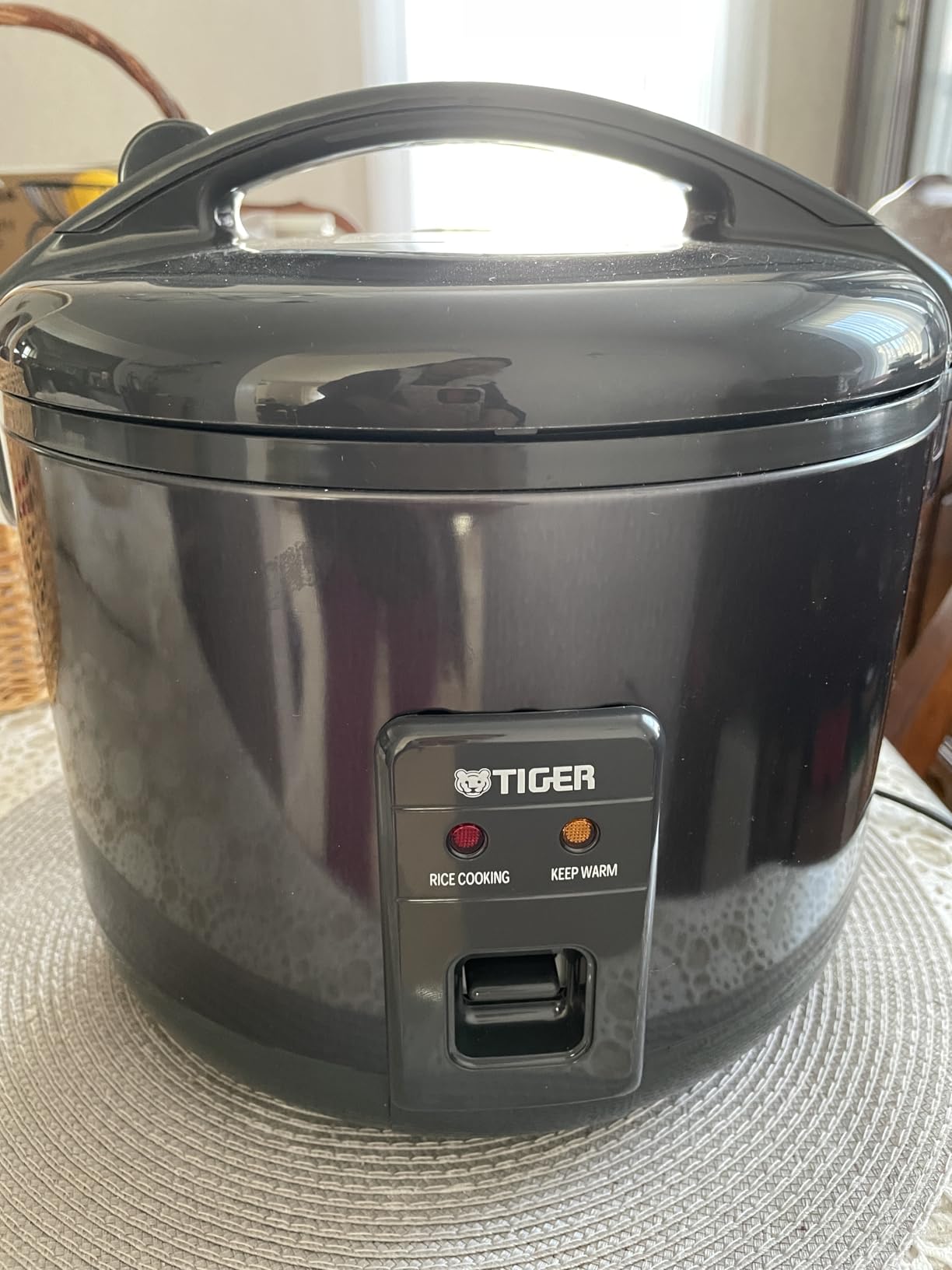 Tiger JNP-S10U-KY 5.5 Cup Capacity Rice Cooker with Non-Stick Inner Pot, Retractable Power Cord, and Keep Warm up to 12 hours, Black customer photo 1