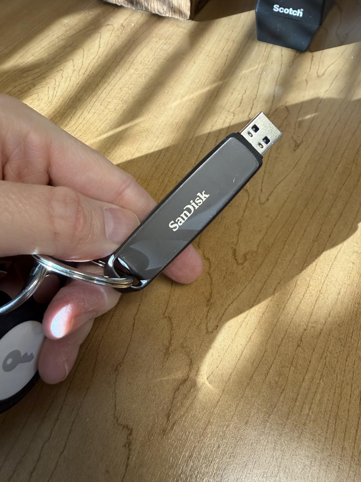 SanDisk 1TB Extreme PRO Dual Drive - Up to 1,000MB/s, USB Type-C, and USB Type-A, High-Performance Flash Drive - SDDDE1-1T00-G46 customer photo 1