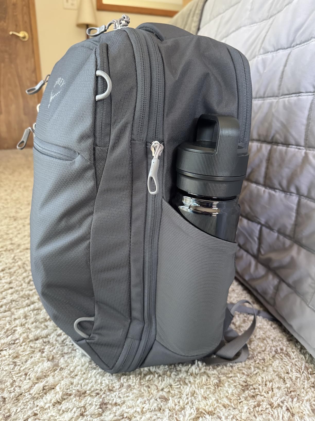 Osprey Daylite Expandable 26+6 Travel Pack, Tunnel Vision Grey Amazon Exclusive customer photo 2