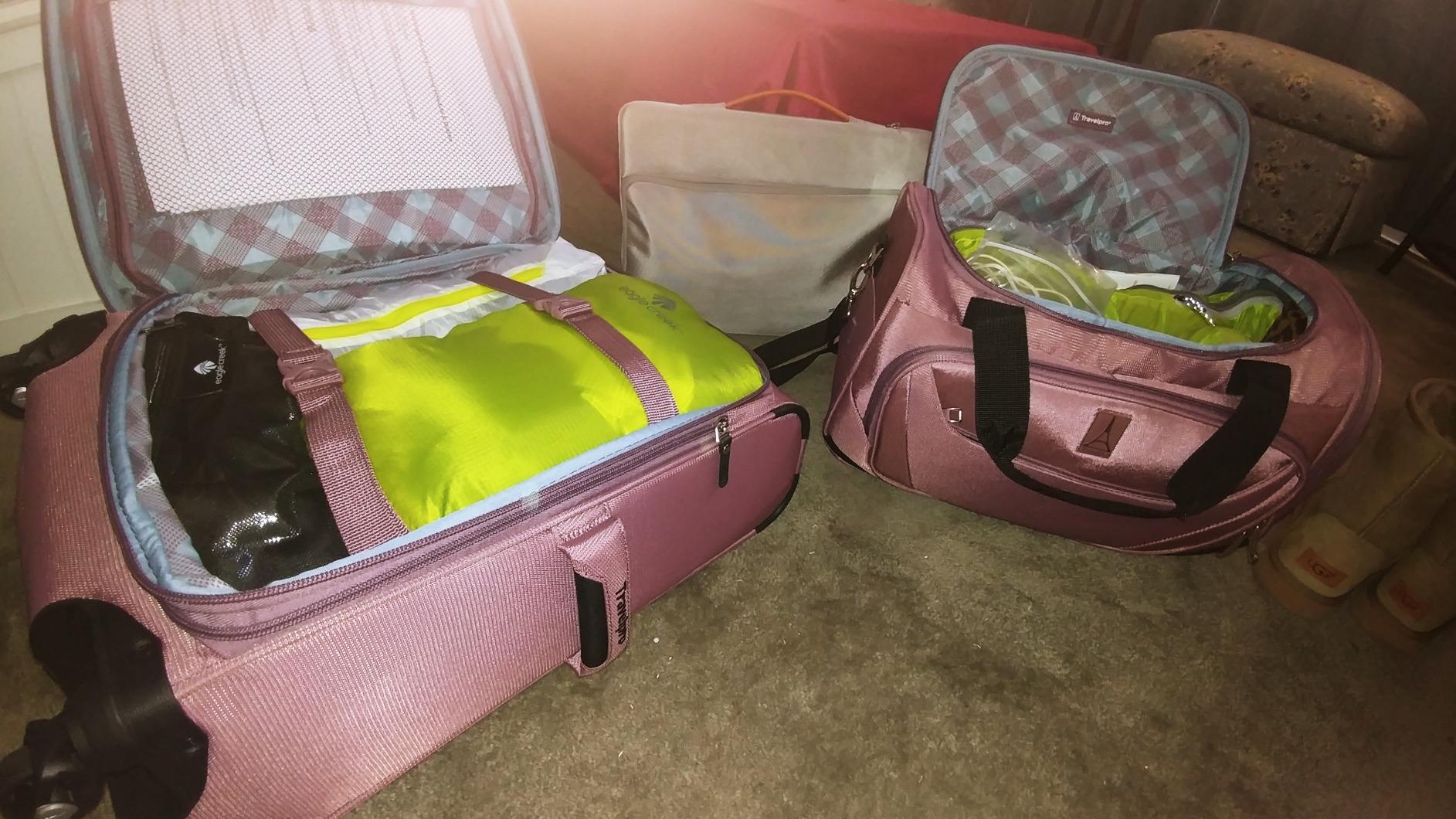 Travelpro Maxlite 5 Softside Expandable Luggage with 4 Spinner Wheels, Lightweight Suitcase, Men and Women, Forest Green, 3-Piece Set (21/25/29) customer photo 1