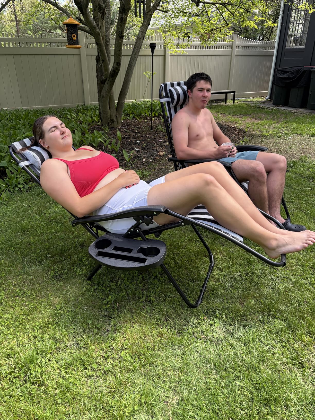 Nazhura Set of 2 Relaxing Recliners Patio Chairs Adjustable Steel Mesh Zero Gravity Lounge Chair Beach Chairs with Pillow and Cup Holder (Dark Green) customer photo 2