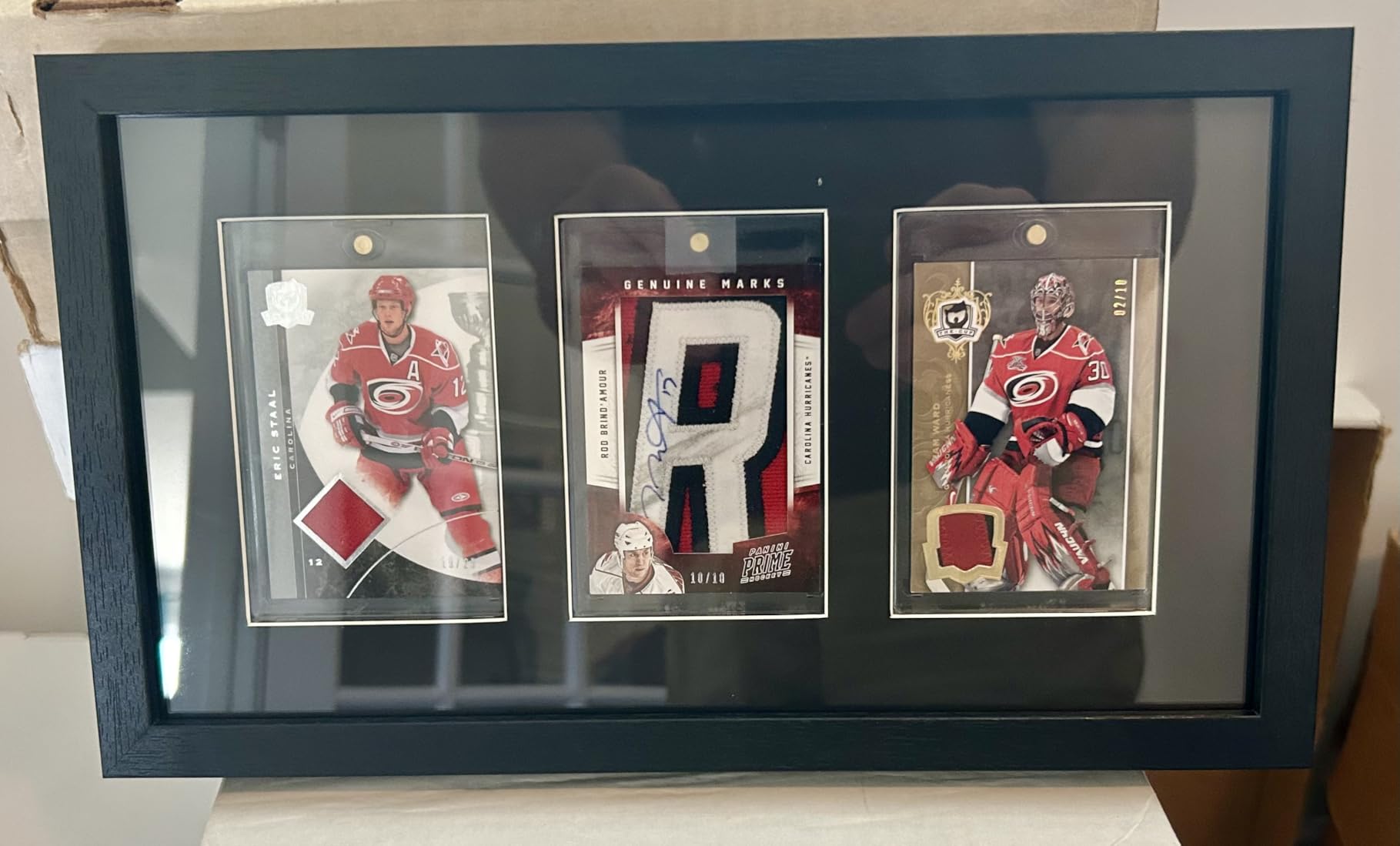 Sports Card Display Frame with Tempered Glass, Wall Mount or Tabletop Trading Card Display Case, Baseball Card Display Box, Frame for Basketball Football Hockey Cards (6''x 8'', Black, 1 Card) customer photo 2