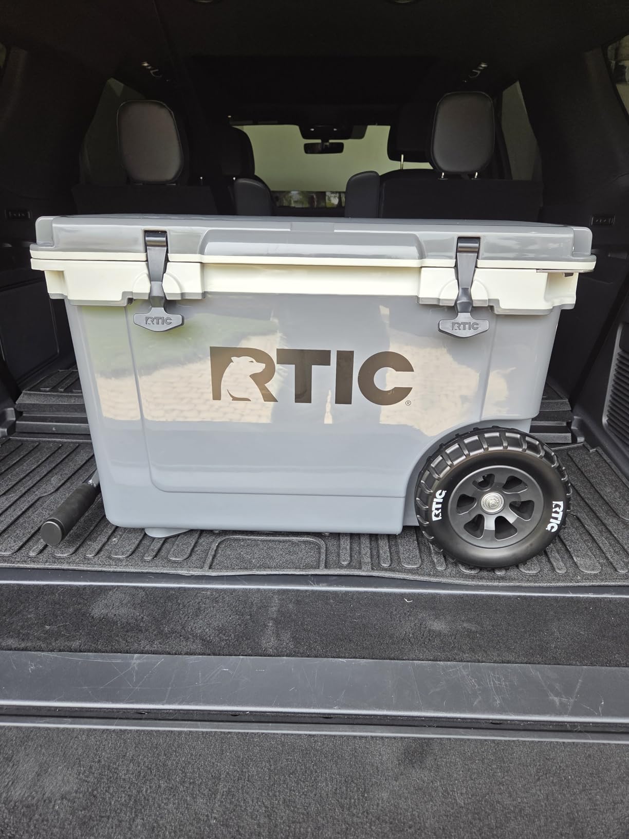 RTIC 52 Quart Ultra-Light Wheeled Hard Cooler Insulated Portable Ice Chest Box, 30% Lighter Than Rotomolded Coolers customer photo 1