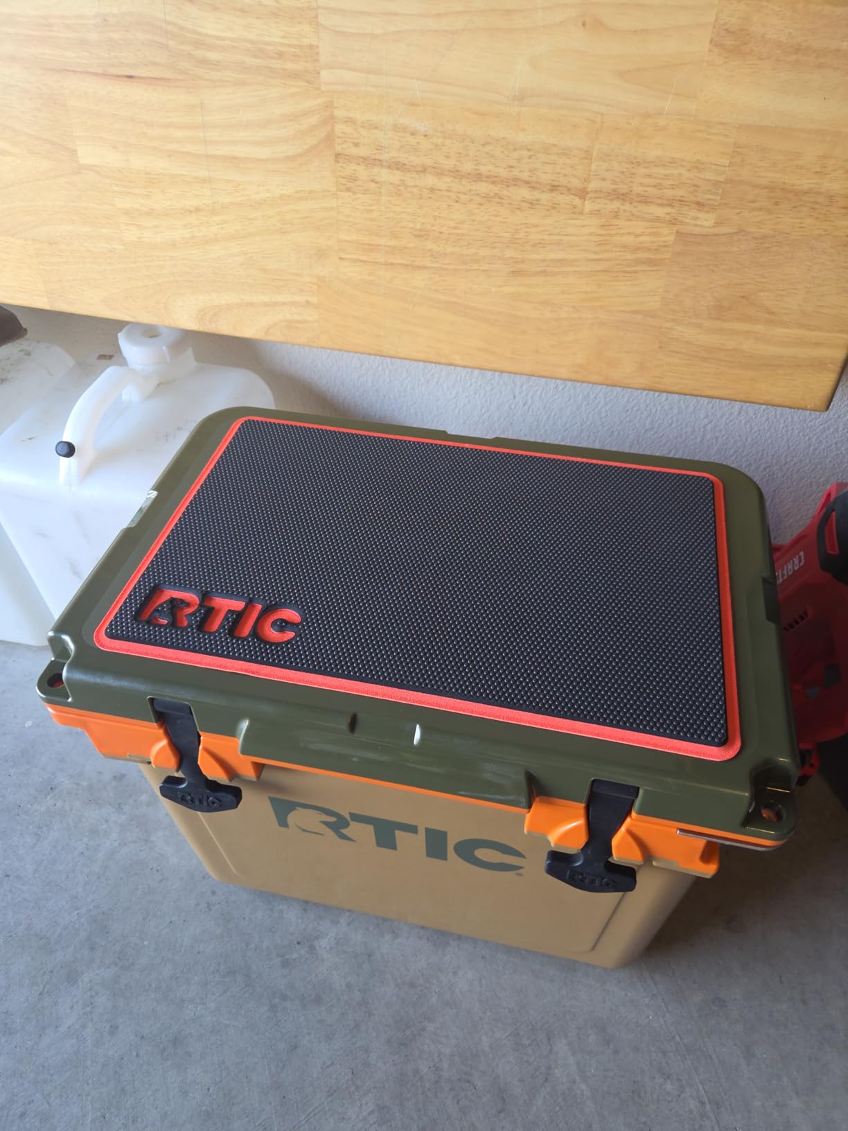 RTIC Ultra-Light Hard Cooler Insulated Portable Ice Chest Box, 30% Lighter Than Rotomolded Coolers customer photo 2
