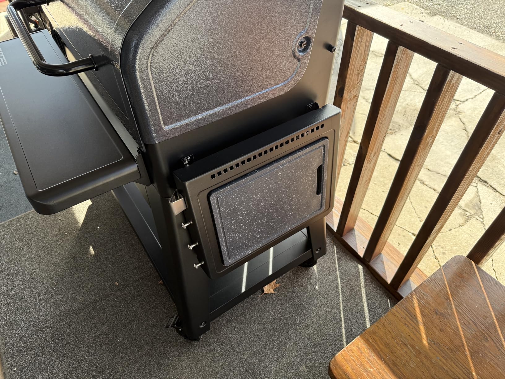 Pit Boss 850 Navigator Series WiFi & Bluetooth Wood Pellet Grill & Smoker, Flame Broiler and LCD Digital Controller, 932-Sq. In. Cook Space, Blue customer photo 2
