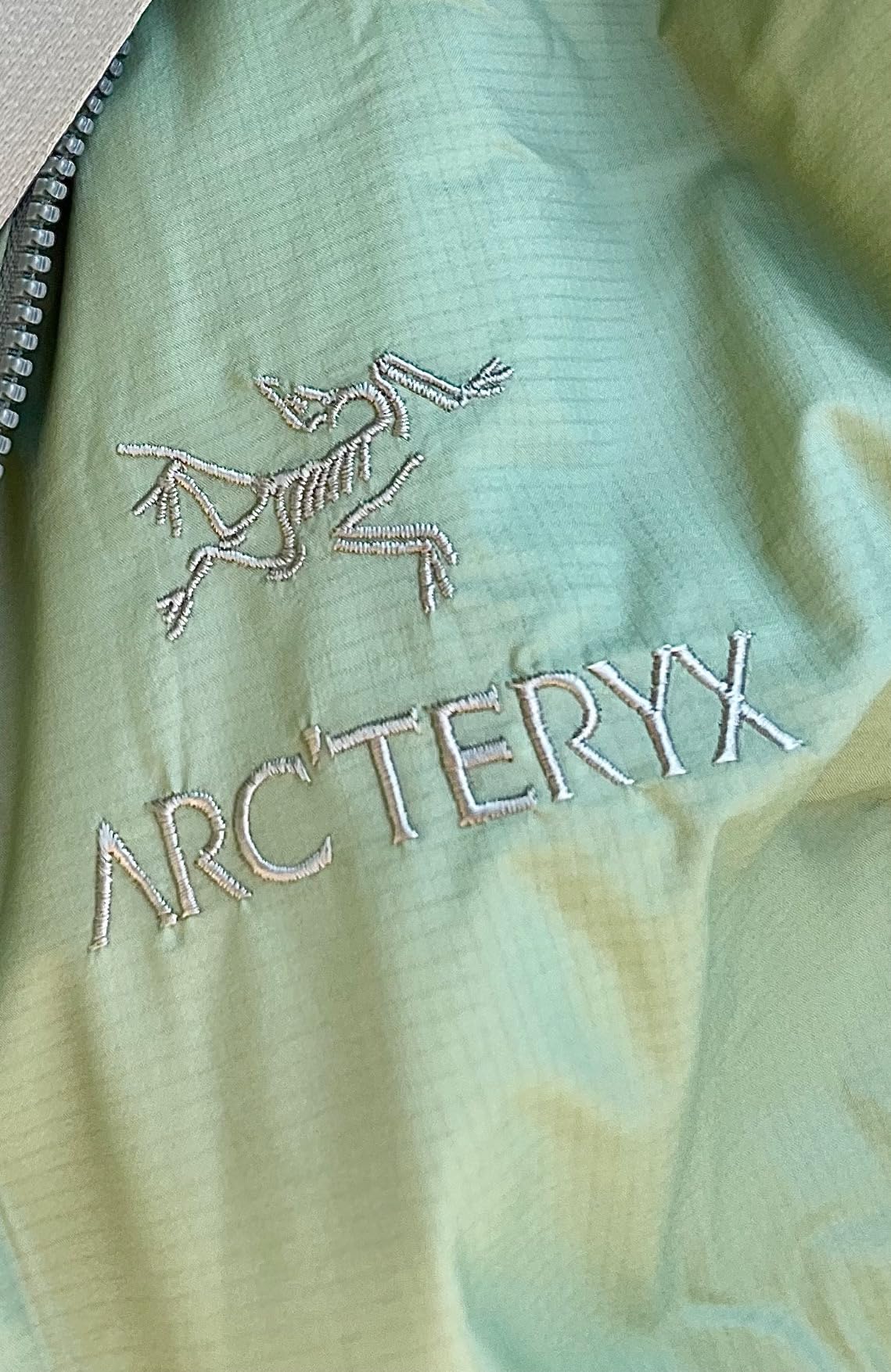 Arc'teryx Atom Hoody Men's | Lightweight Insulated Jacket for Men with Hood | Moisture and Wind Resistance customer photo 1