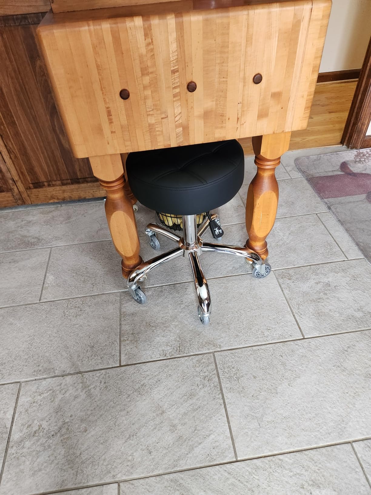BEWISHOME Rolling Stool with Wheels, Adjustable Stool Heavy Duty 450lb, 360 Swivel Rolling Chair for Massage Spa Medical Tattoo, PU Thick Seat Padding Salon Chair(Black) BYD01B customer photo 1