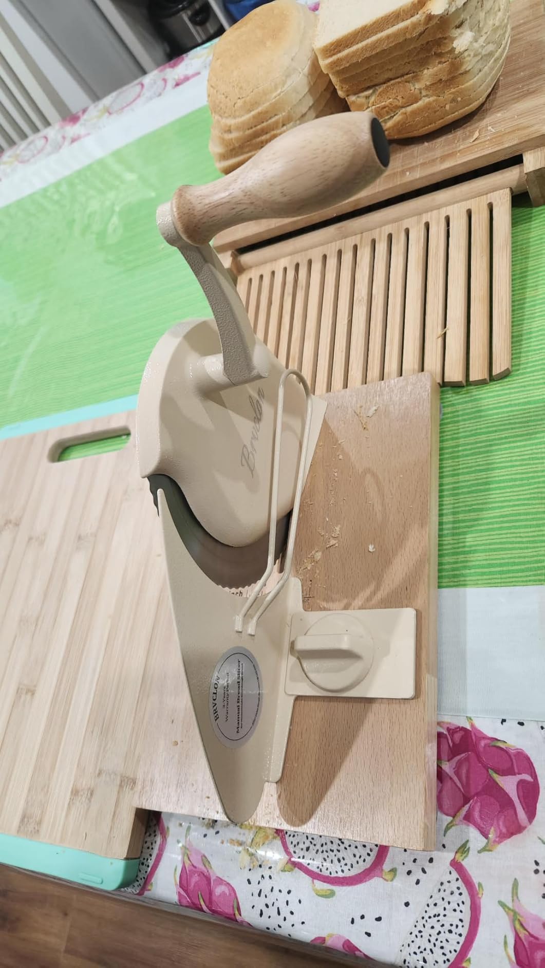 Brvclon Manual Bread Slicer for Homemade Sourdough, Adjustable Thickness, Hand Crank Bread Slicer with Stainless Steel Blade, Aluminum Alloy Frame & Solid Wood Base with Natural Wood Veneer Finish customer photo 2