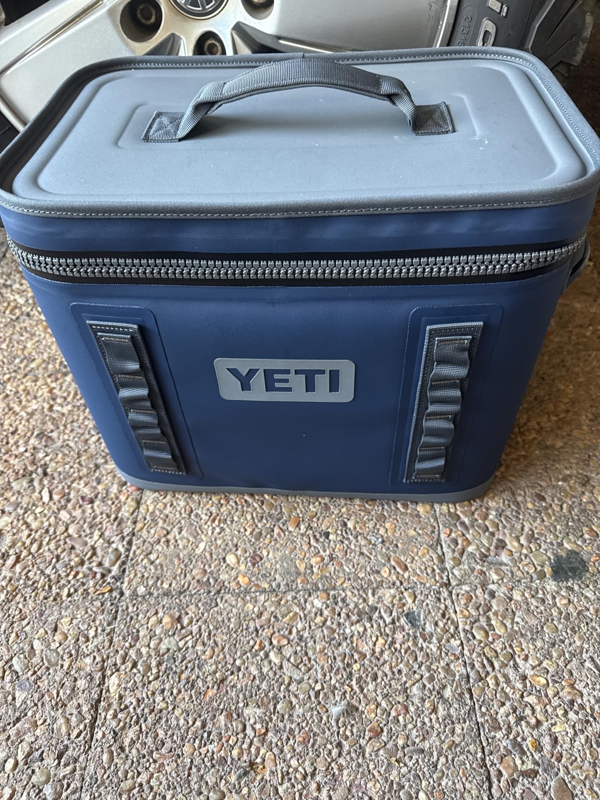 YETI Hopper Flip 18 Portable Soft Cooler customer photo 1